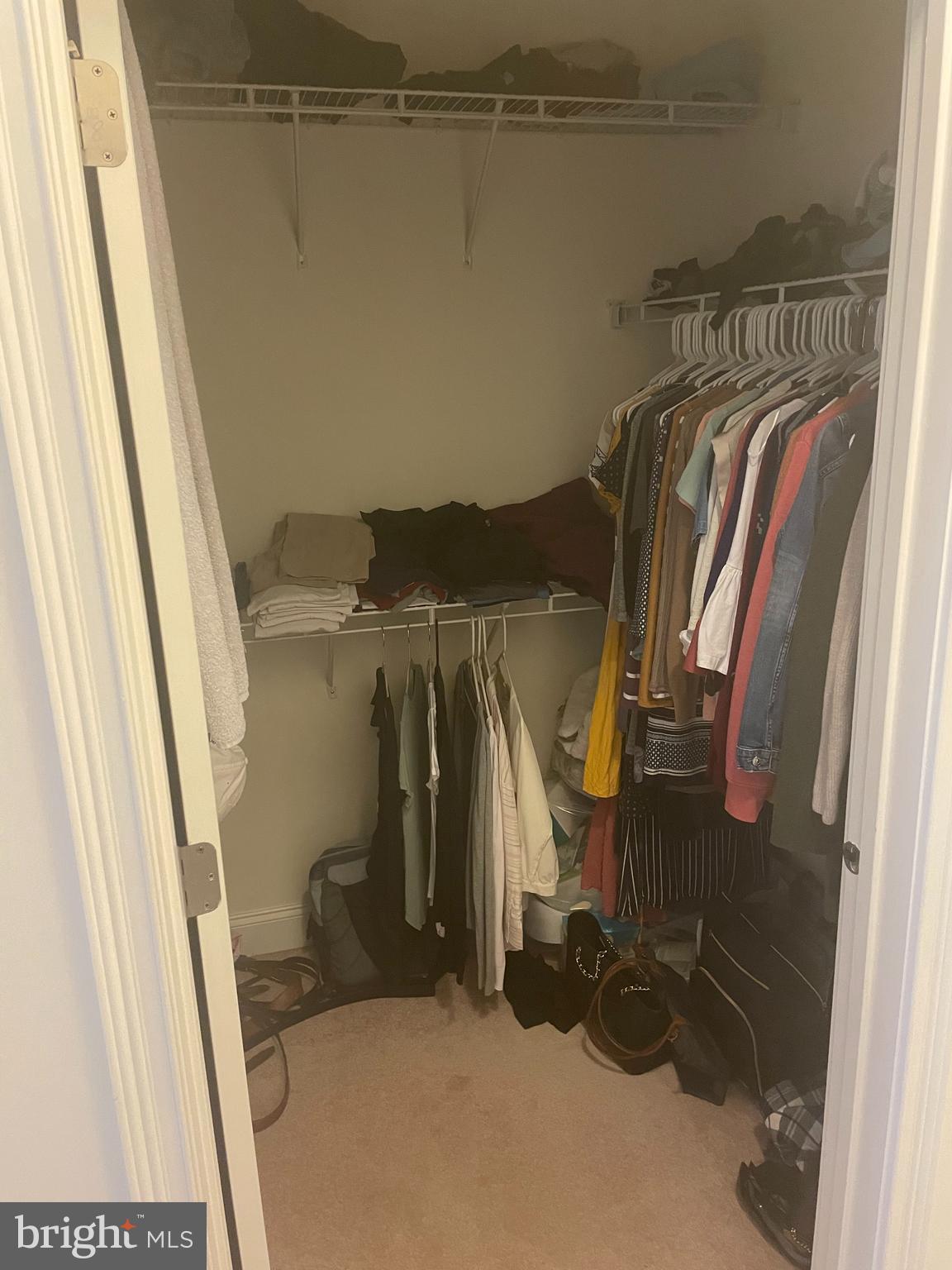 NAVAL SQUARE - Residential Lease