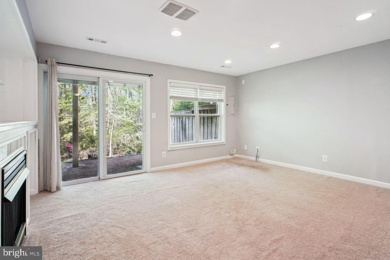 BROADLANDS - Residential