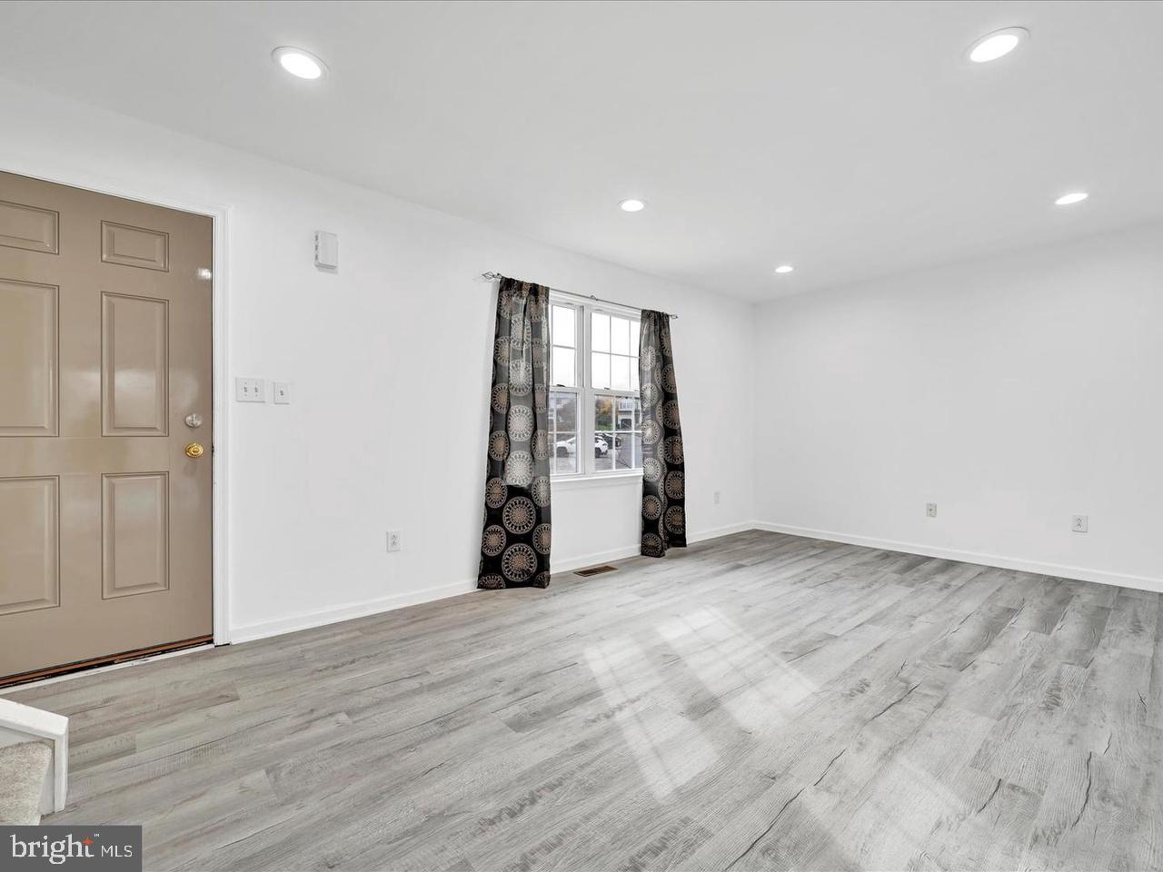 208 WHITE BIRCH LANE