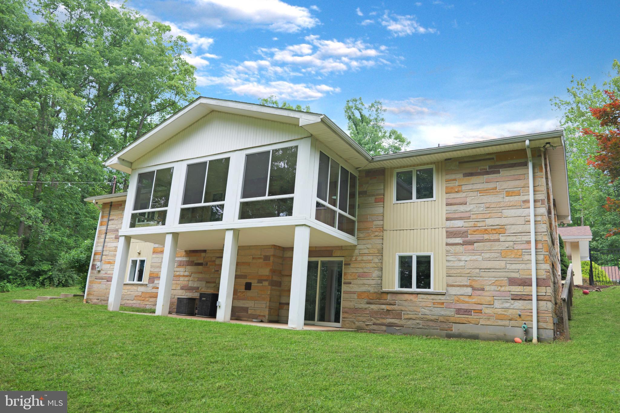 PRESTON - Residential