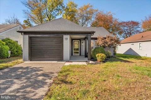 19 DUNSTABLE ROAD SOUTHAMPTON NJ 08088