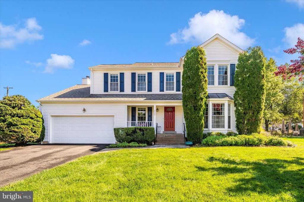 Photo of 3559 Plum Dale Drive, FAIRFAX, VA 22033 (MLS # VAFX2264584)