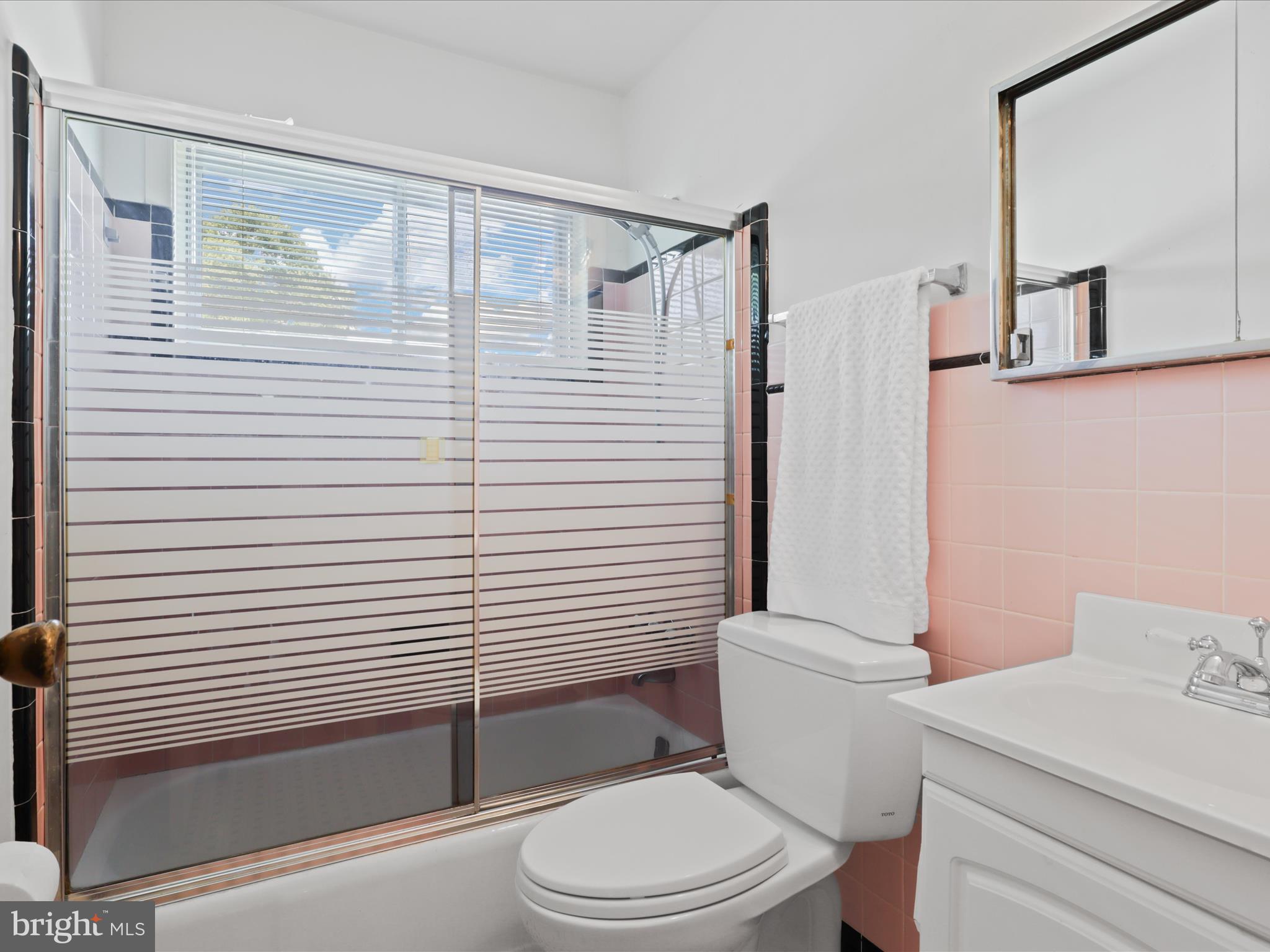 ROCART TERRACE - Residential