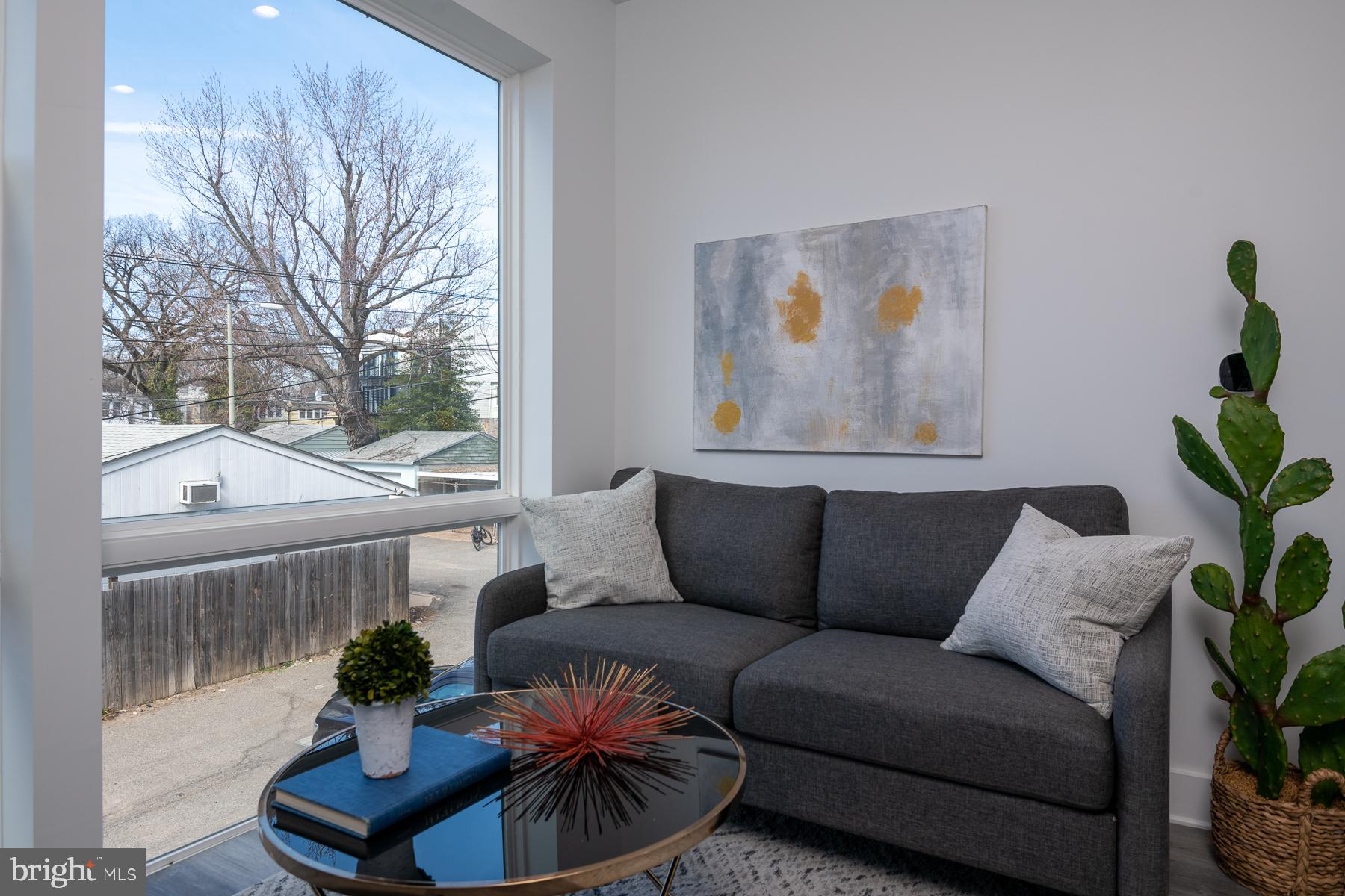 H STREET CORRIDOR - Residential Lease