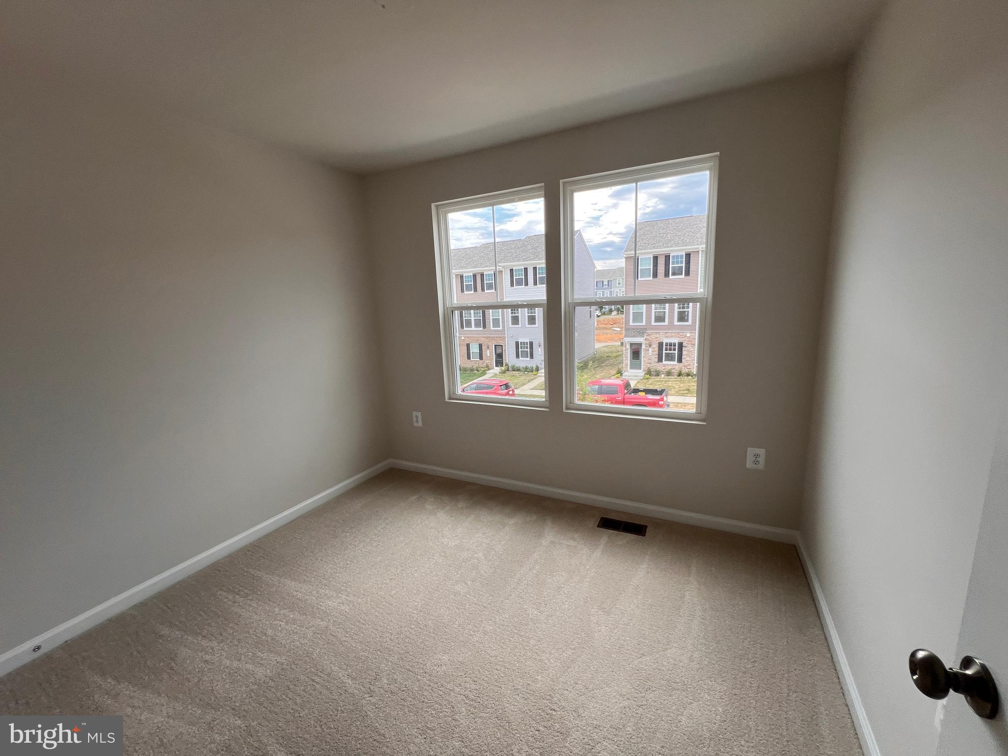 PRESIDENTS POINTE - Residential Lease