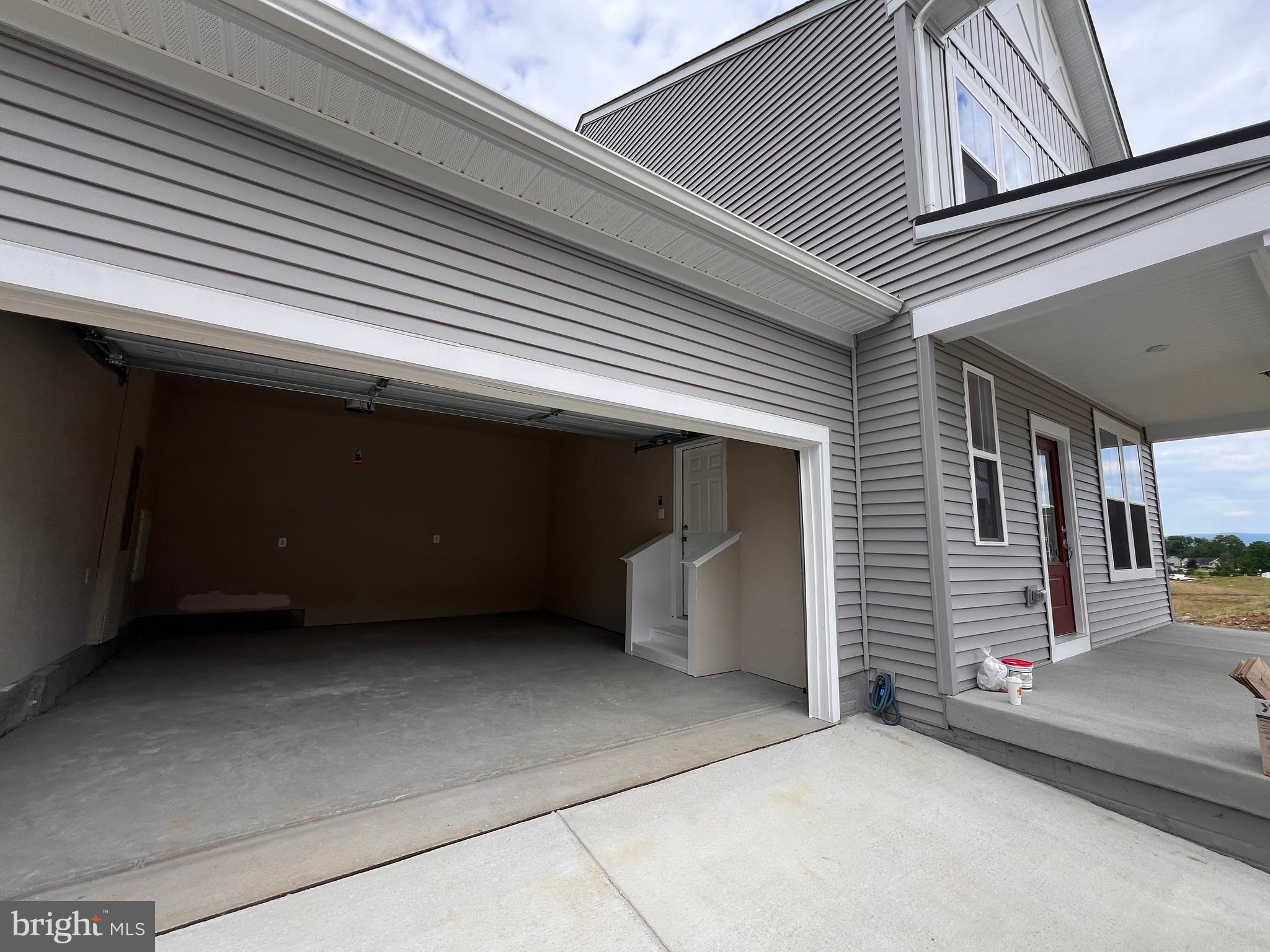 PRESIDENTS POINTE - Residential Lease