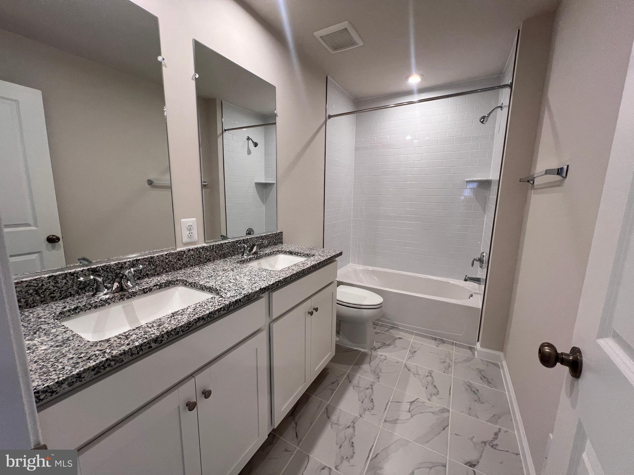 PRESIDENTS POINTE - Residential Lease