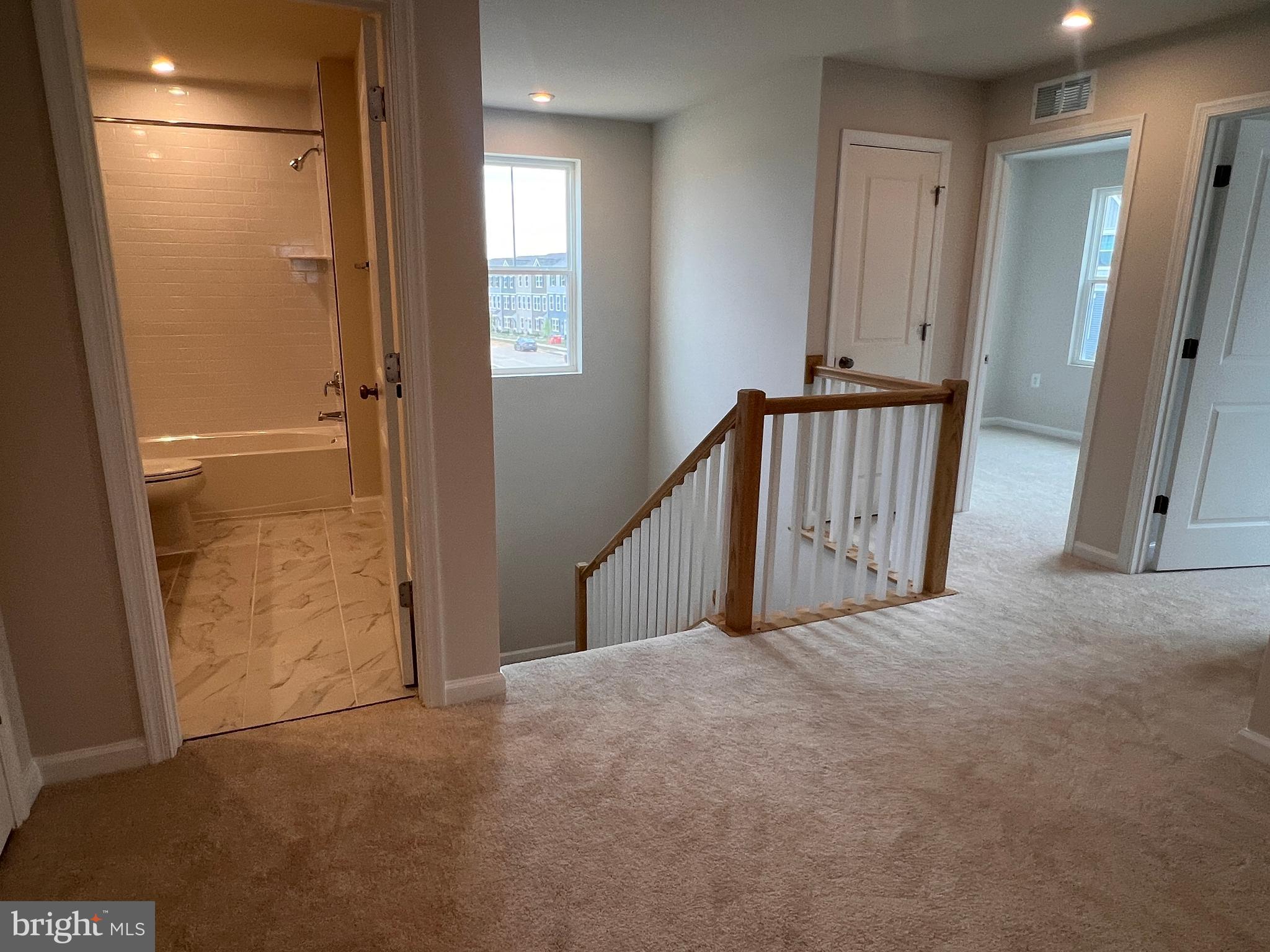 PRESIDENTS POINTE - Residential Lease