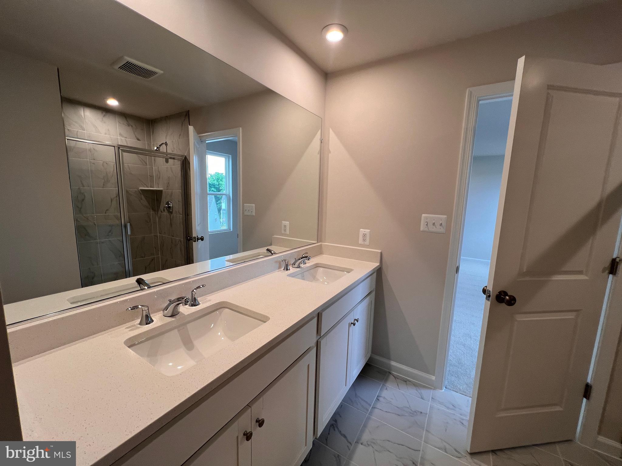 PRESIDENTS POINTE - Residential Lease