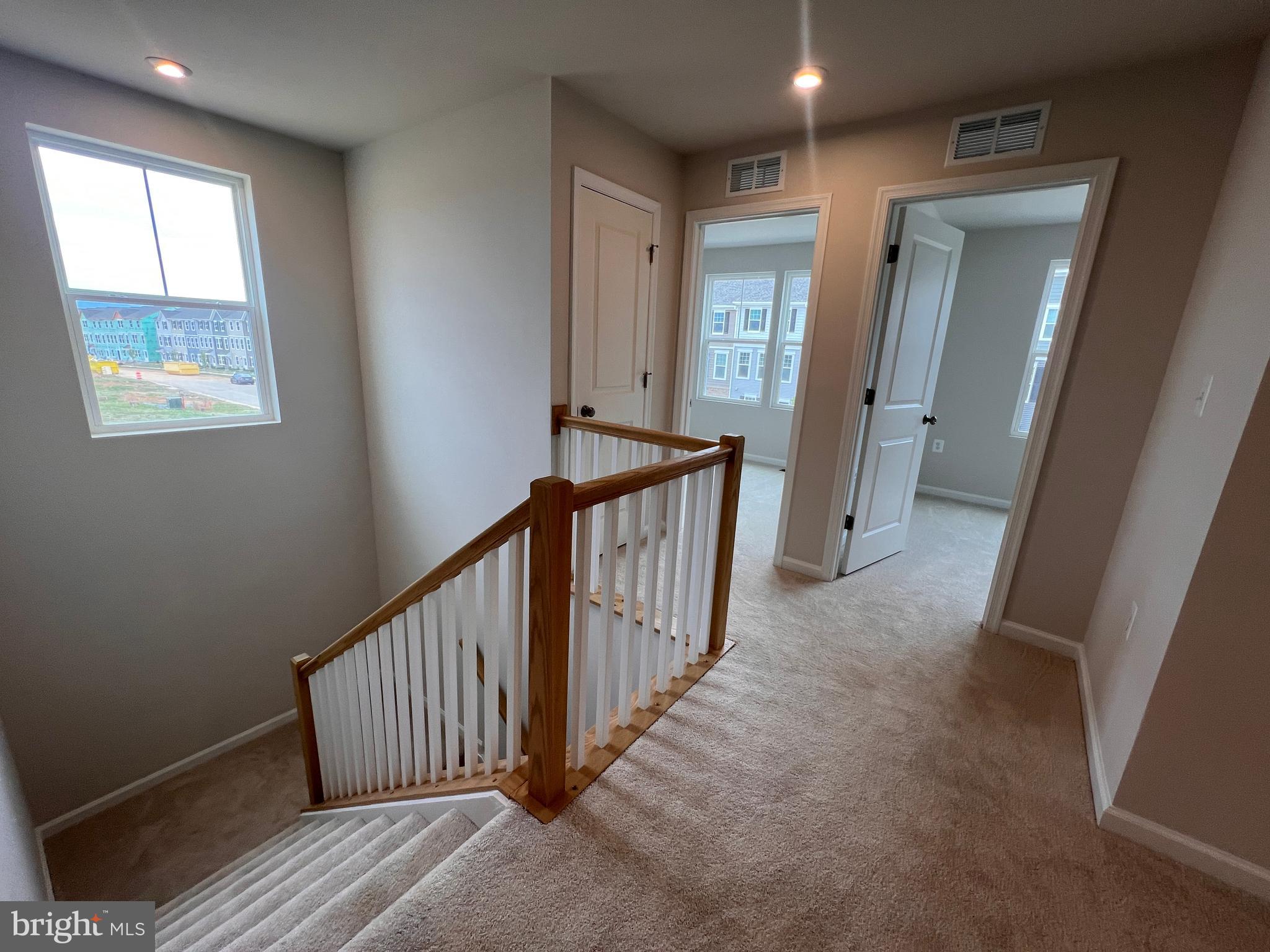 PRESIDENTS POINTE - Residential Lease