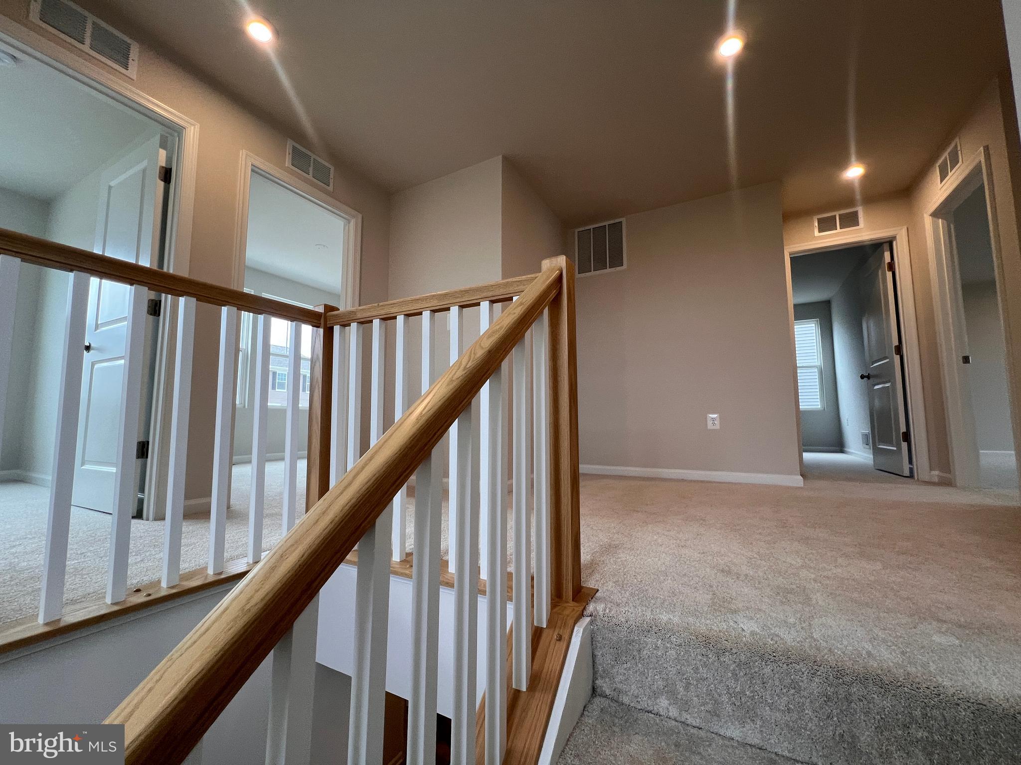 PRESIDENTS POINTE - Residential Lease