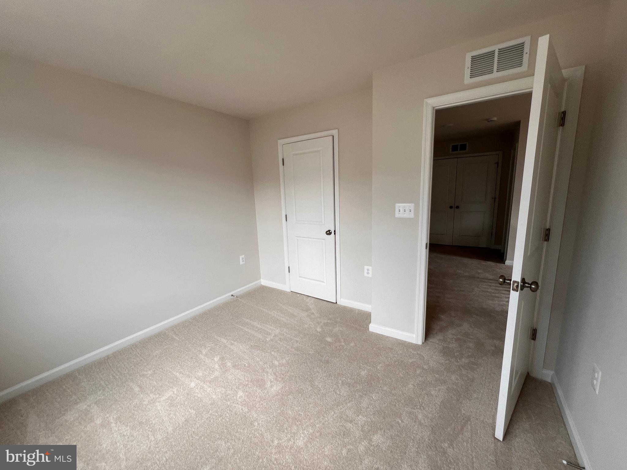 PRESIDENTS POINTE - Residential Lease