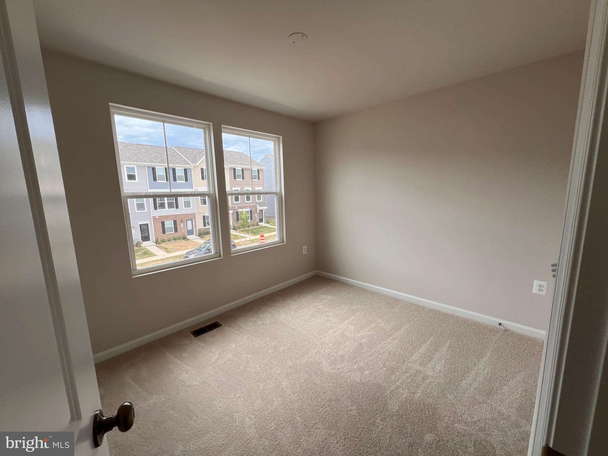 PRESIDENTS POINTE - Residential Lease