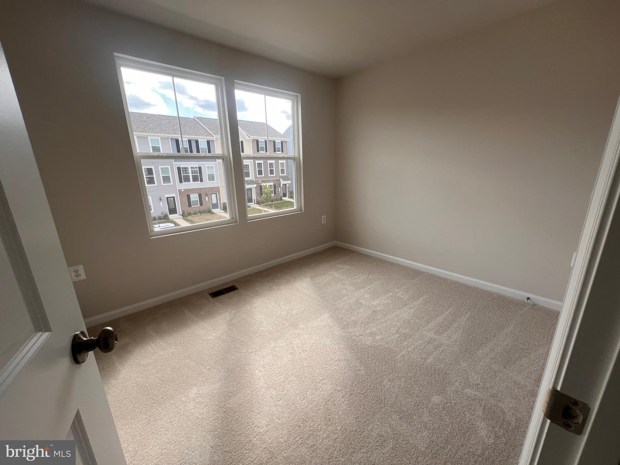 PRESIDENTS POINTE - Residential Lease