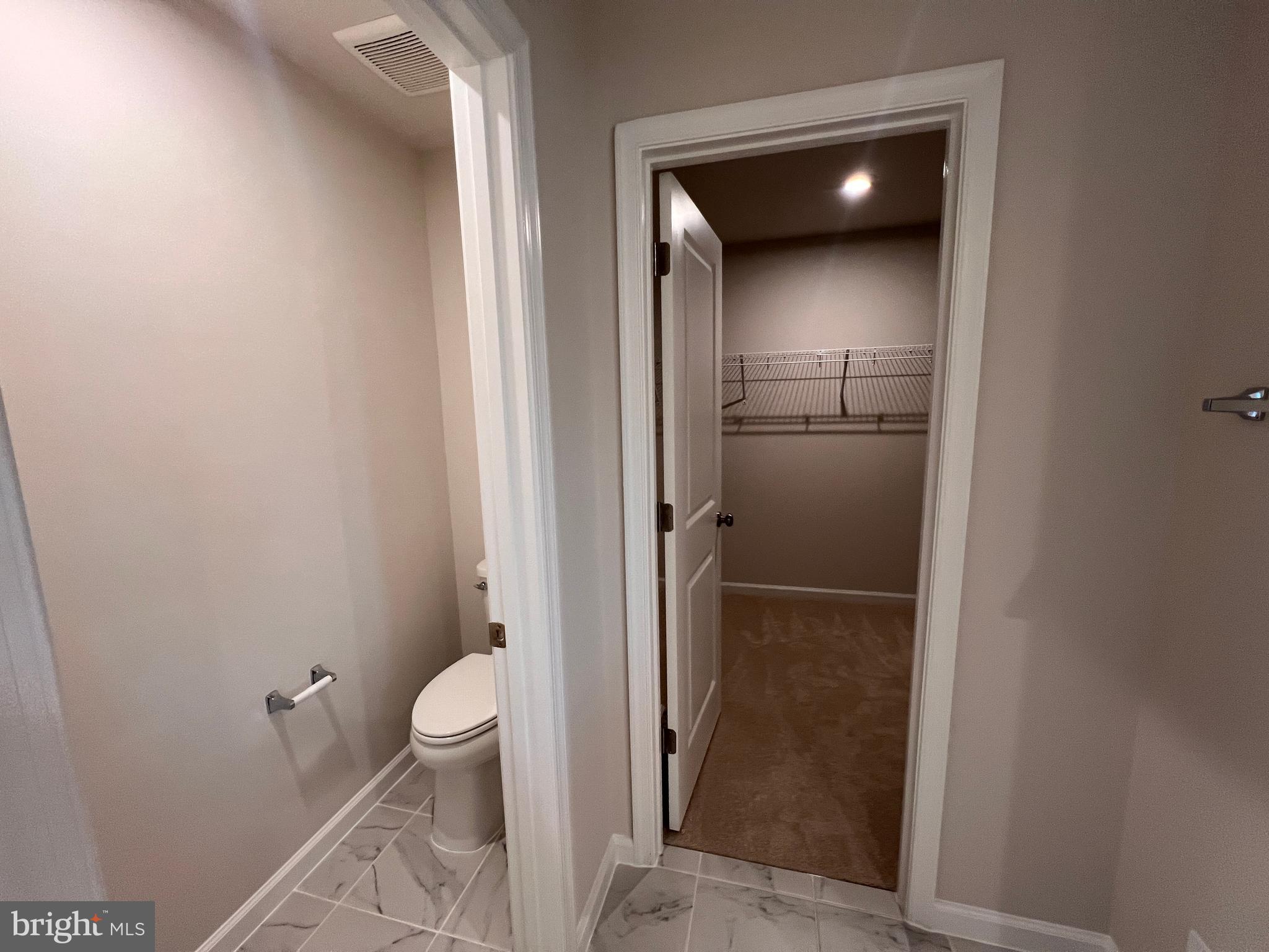 PRESIDENTS POINTE - Residential Lease