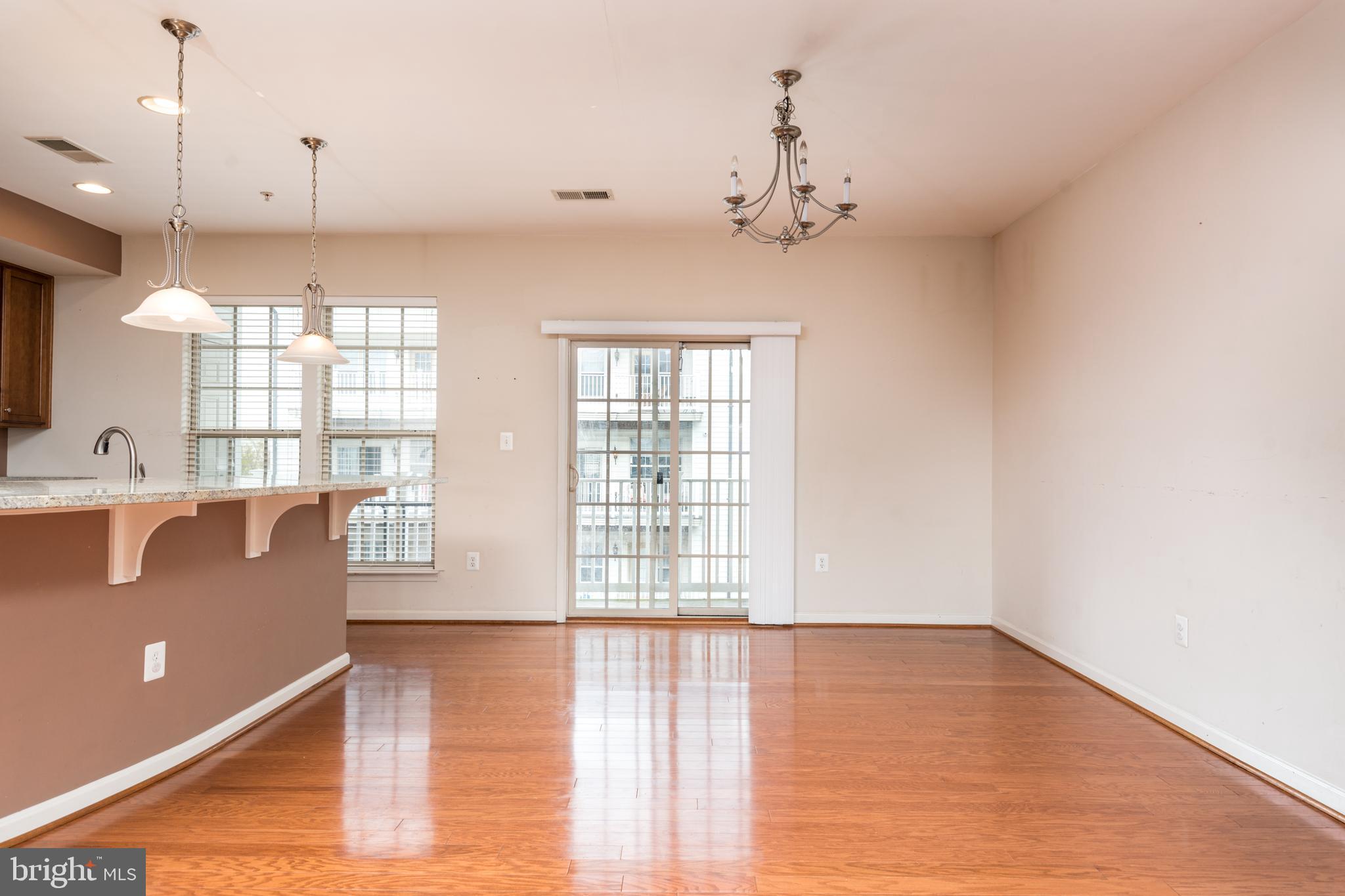 MADISON CRESCENT - Residential