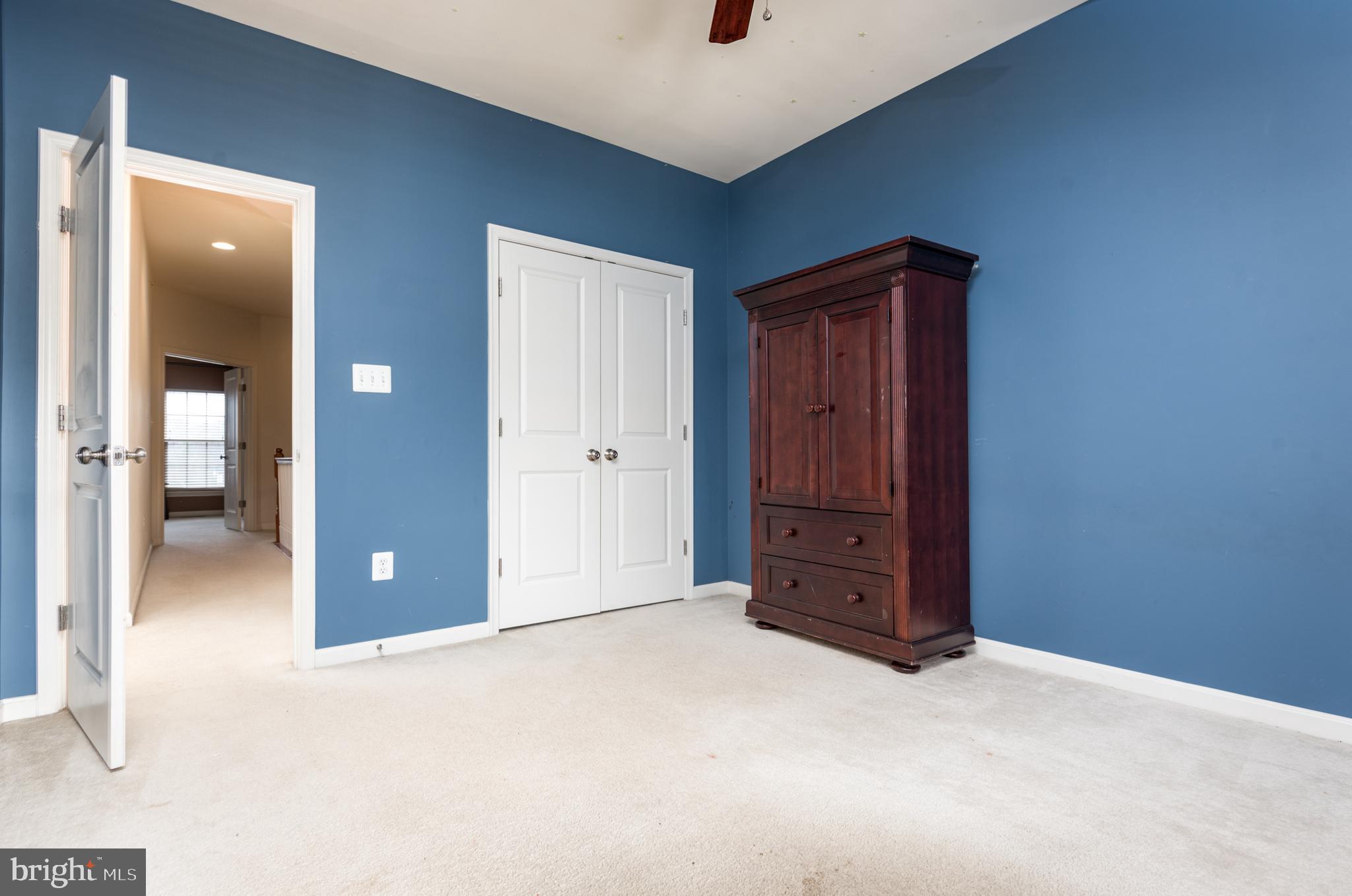 MADISON CRESCENT - Residential