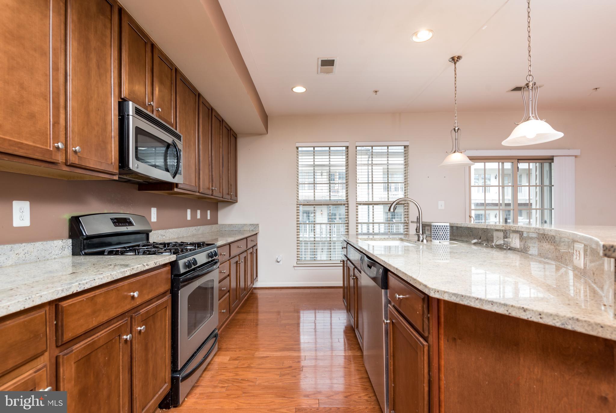 MADISON CRESCENT - Residential