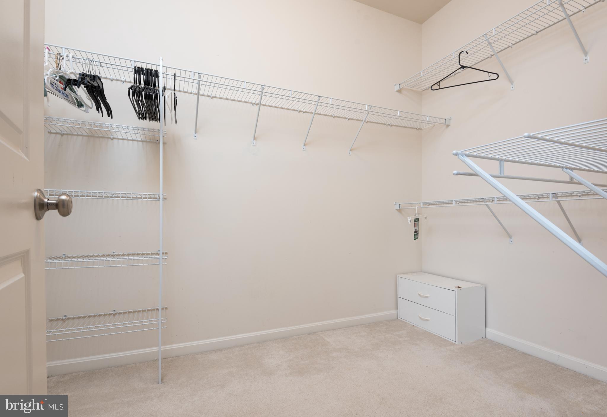 MADISON CRESCENT - Residential