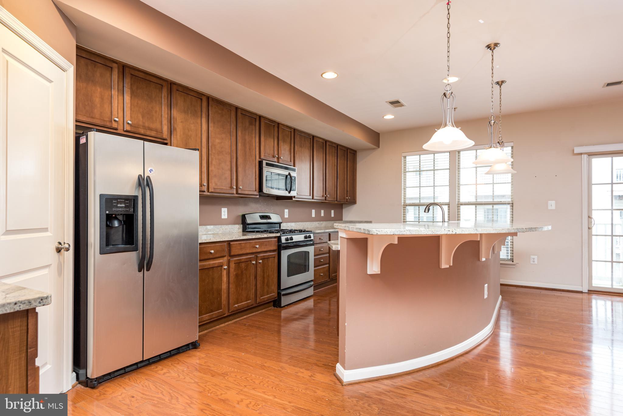 MADISON CRESCENT - Residential