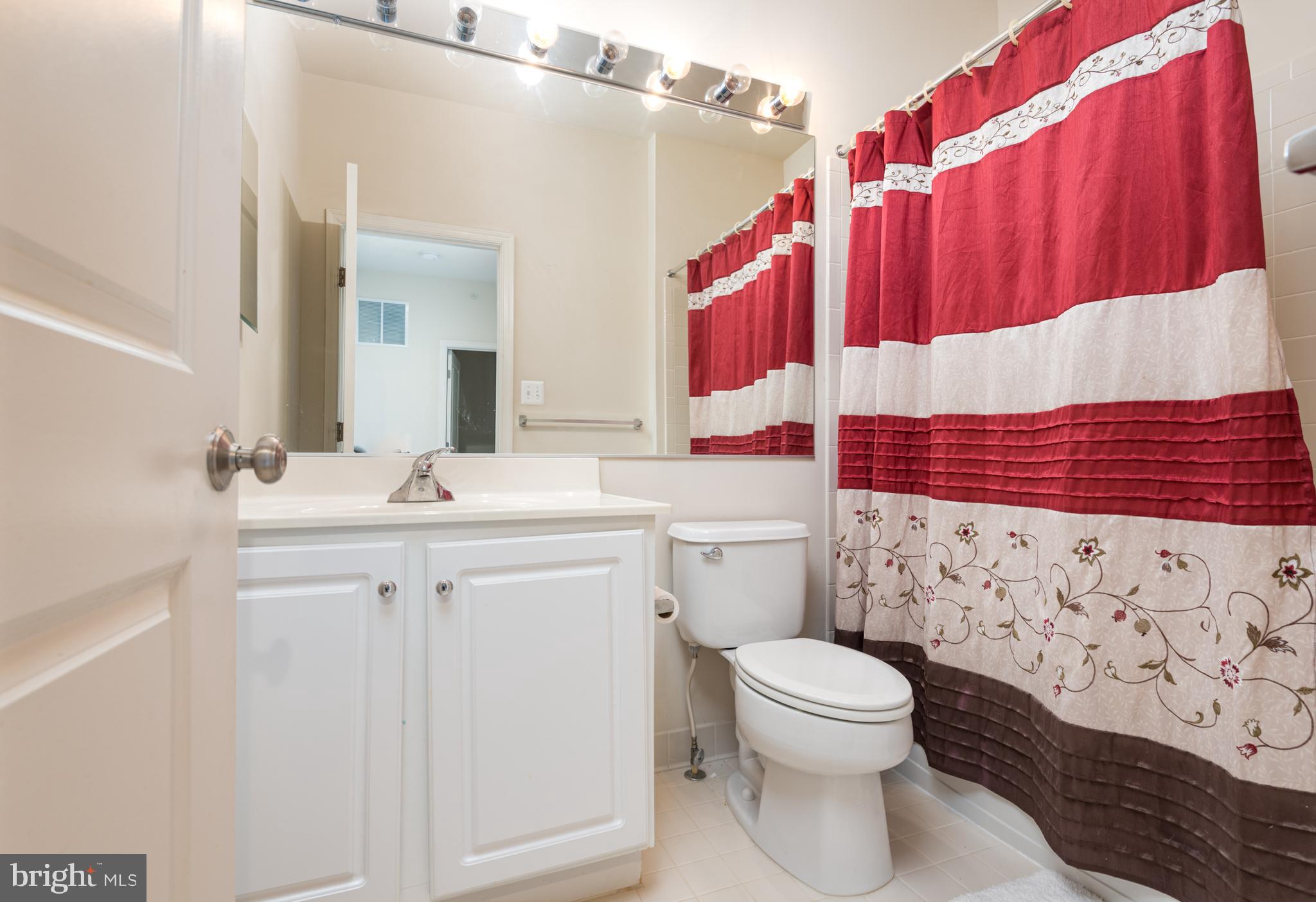 MADISON CRESCENT - Residential