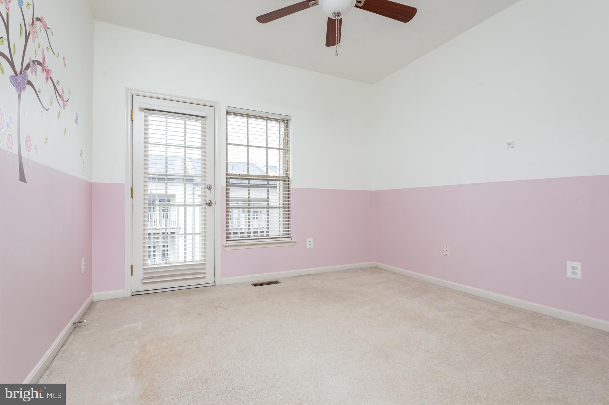 MADISON CRESCENT - Residential