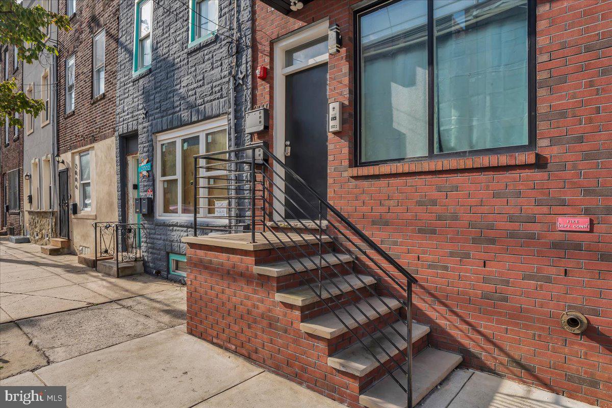2000 E HUNTINGDON STREET 3