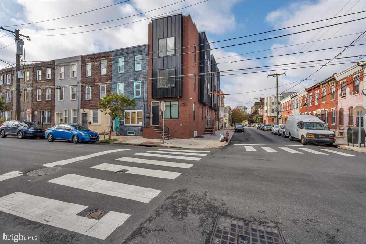 2000 E HUNTINGDON STREET 3