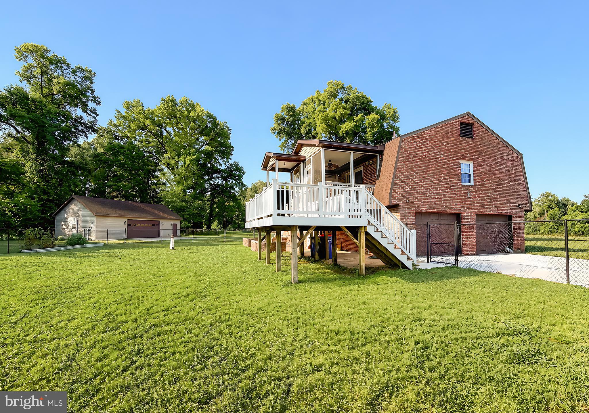 5935 RIVER ROAD