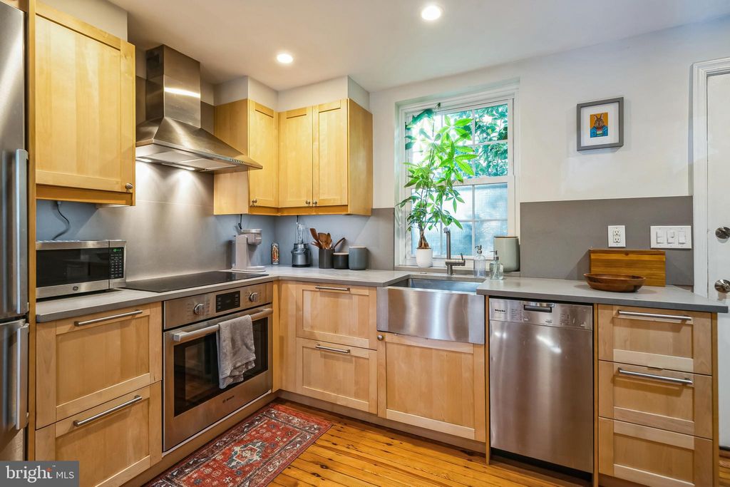 Photo of 1134 - R Waverly Street #3, PHILADELPHIA, PA 19147 (MLS # PAPH2529358)