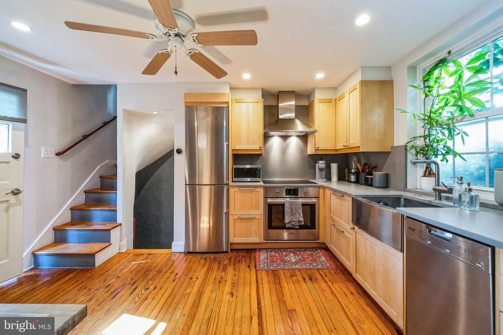 Photo of 1134 - R Waverly Street #3, PHILADELPHIA, PA 19147 (MLS # PAPH2529358)