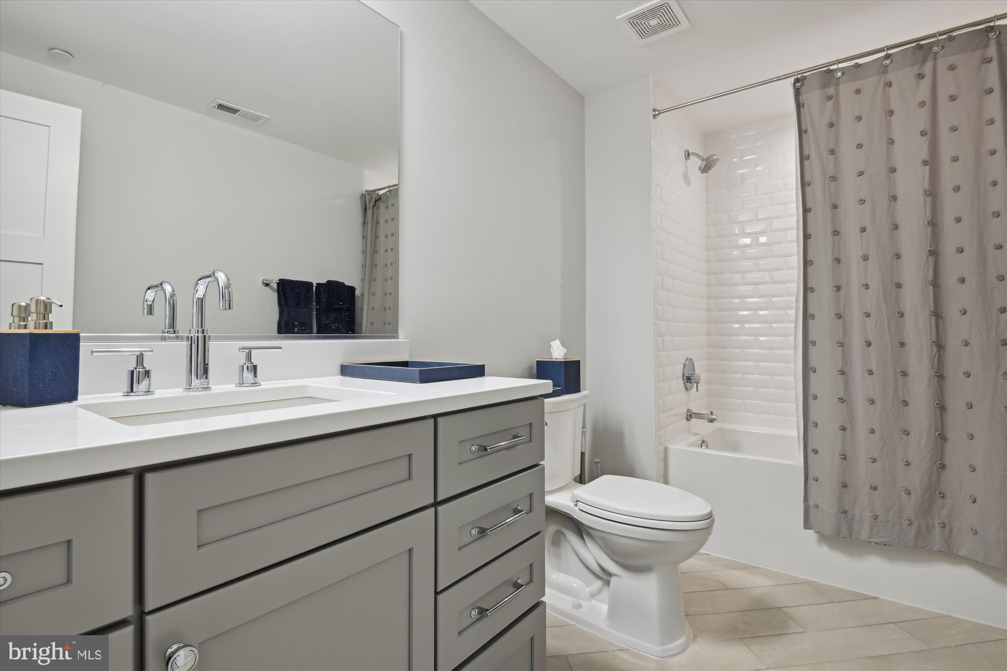 MURRAY HILL - Residential