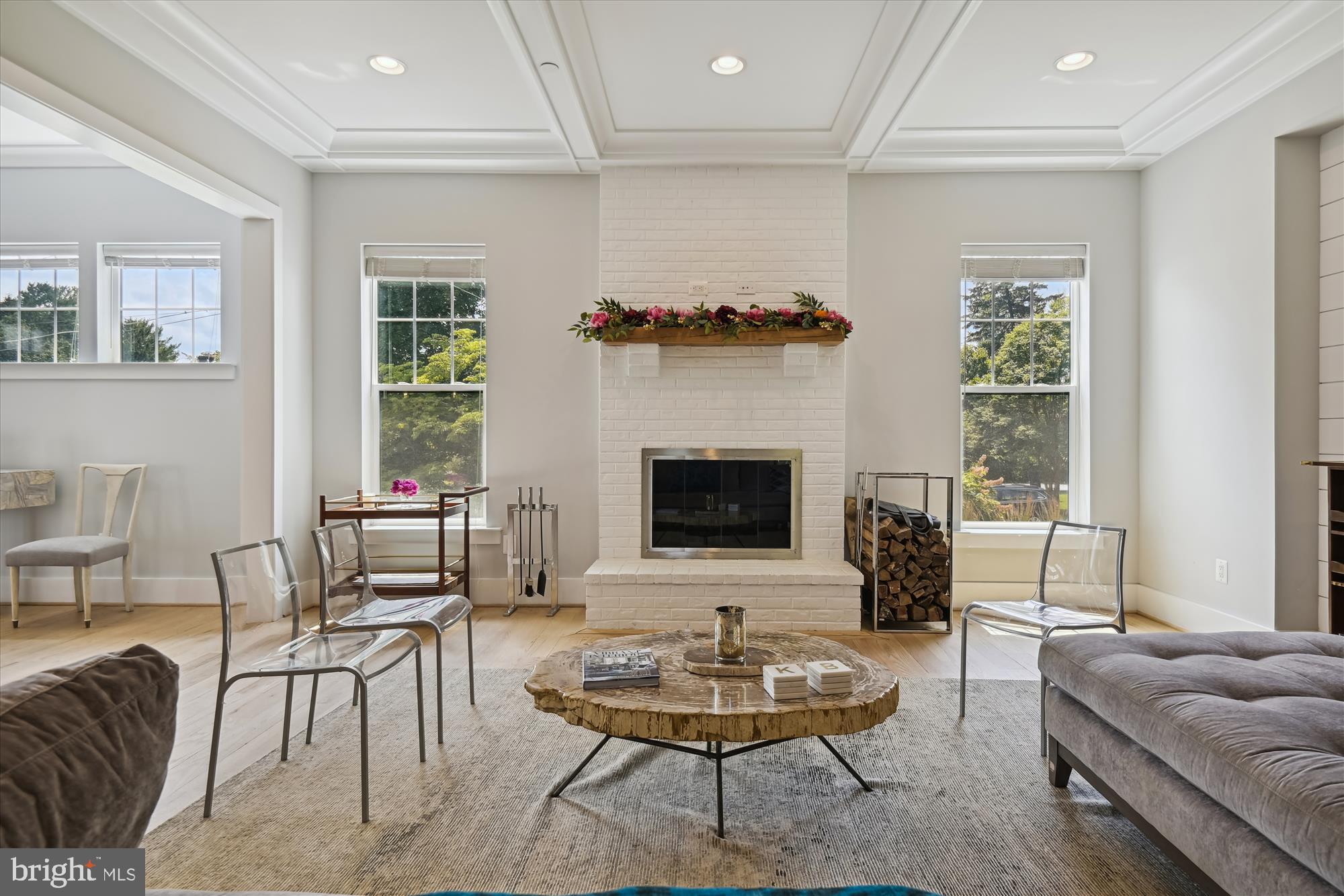 MURRAY HILL - Residential