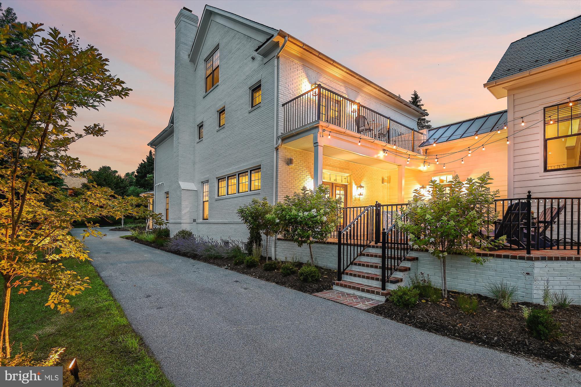 MURRAY HILL - Residential