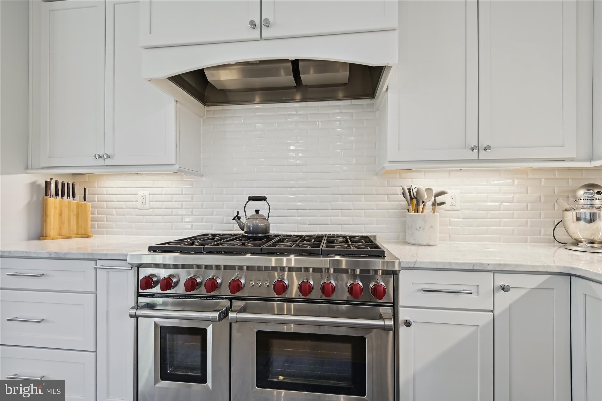 MURRAY HILL - Residential