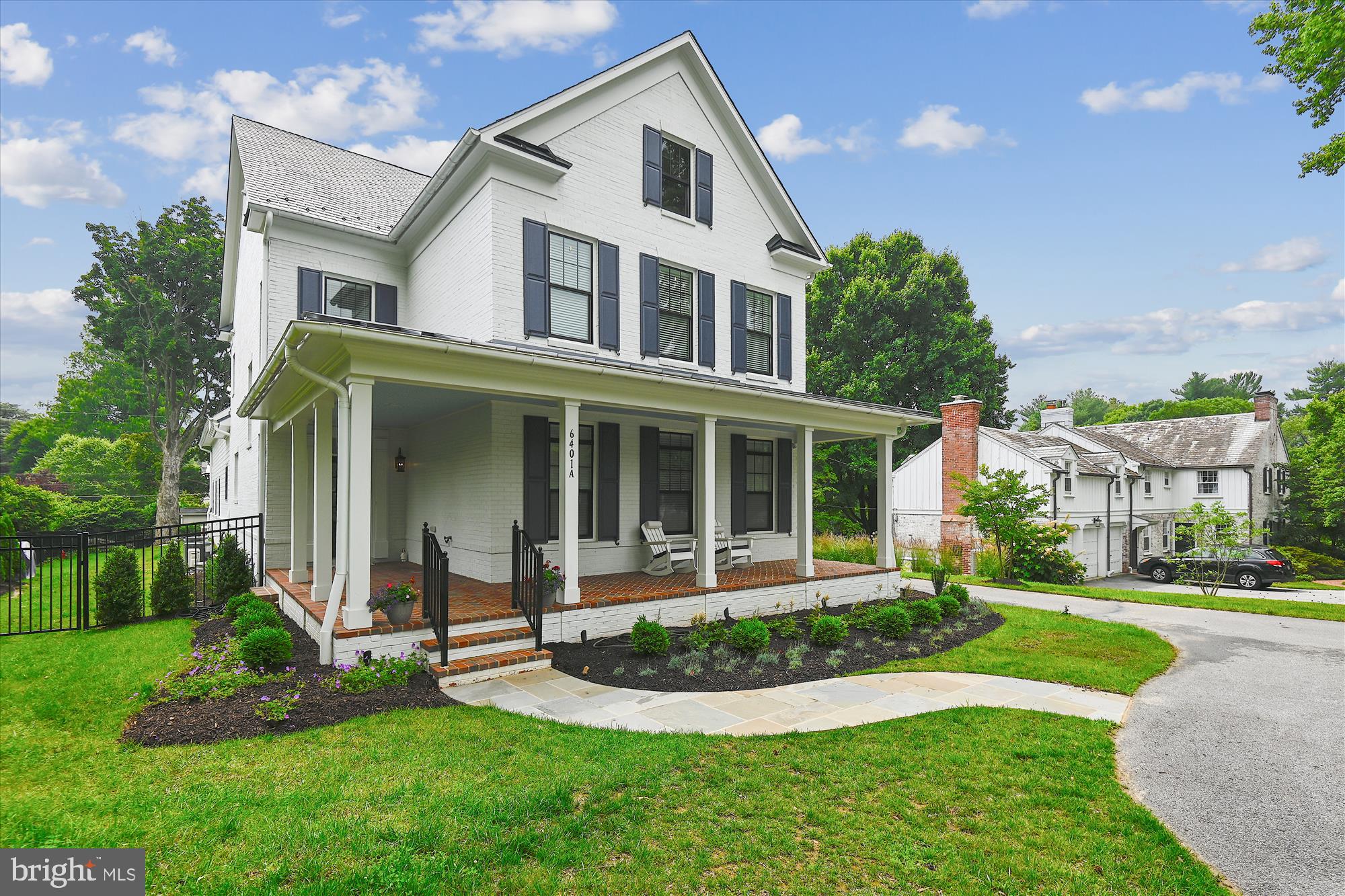 MURRAY HILL - Residential