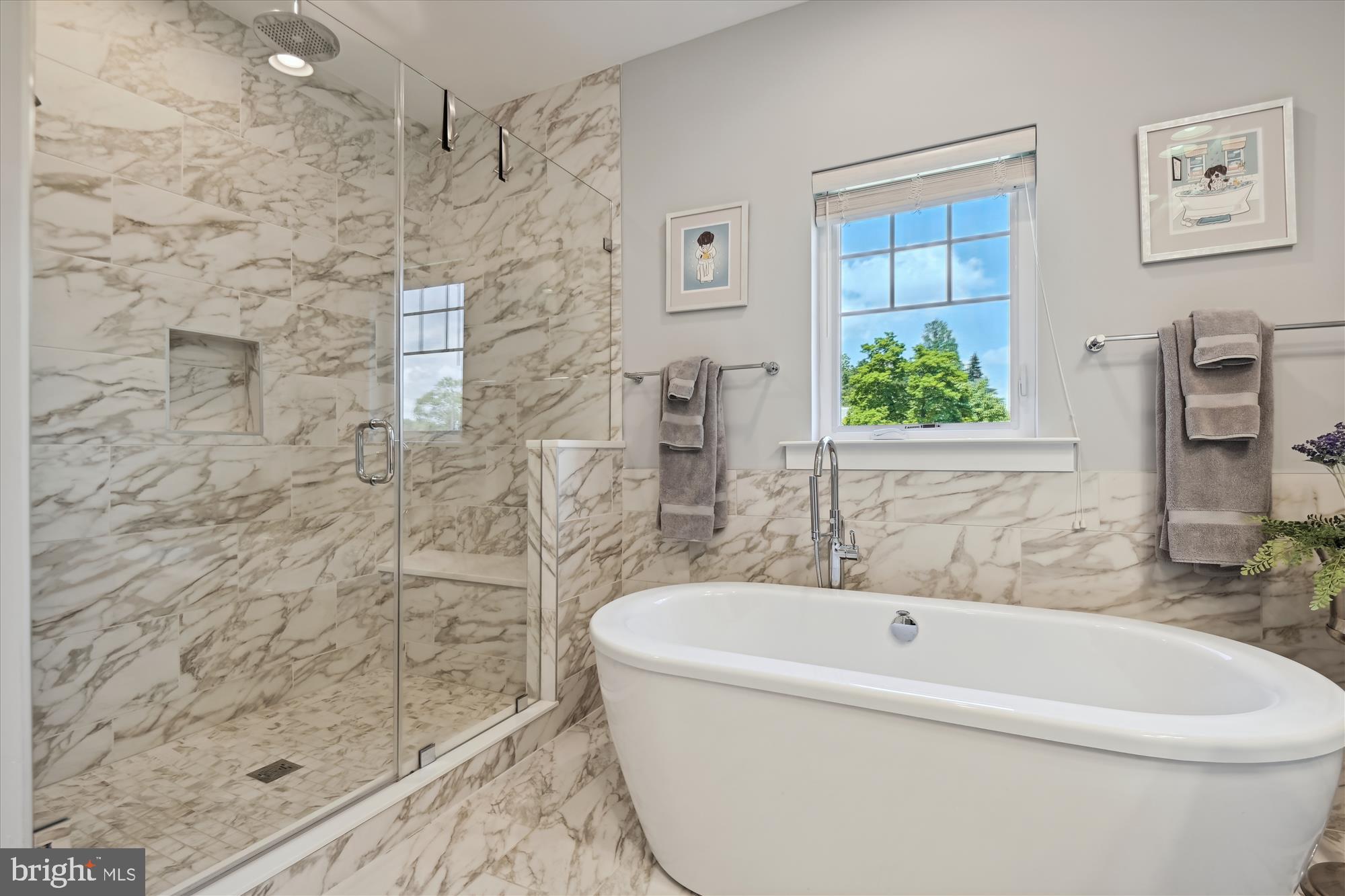 MURRAY HILL - Residential