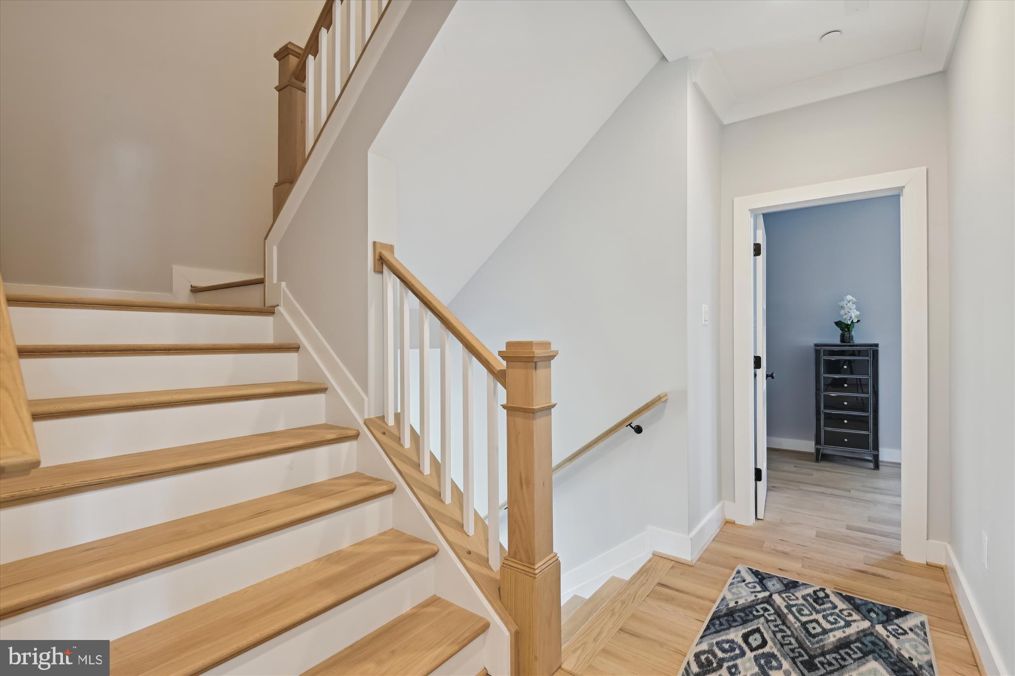 MURRAY HILL - Residential