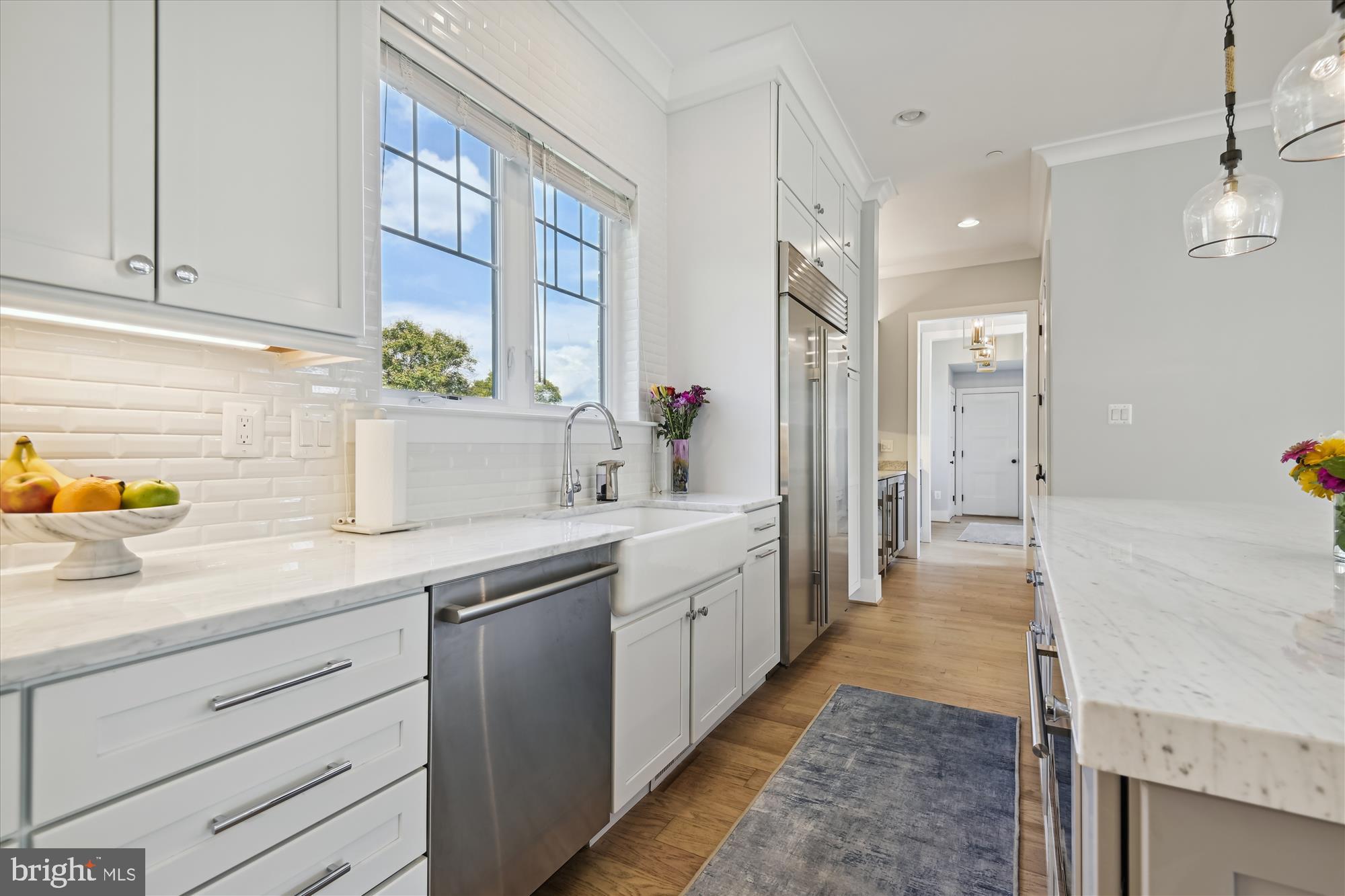 MURRAY HILL - Residential