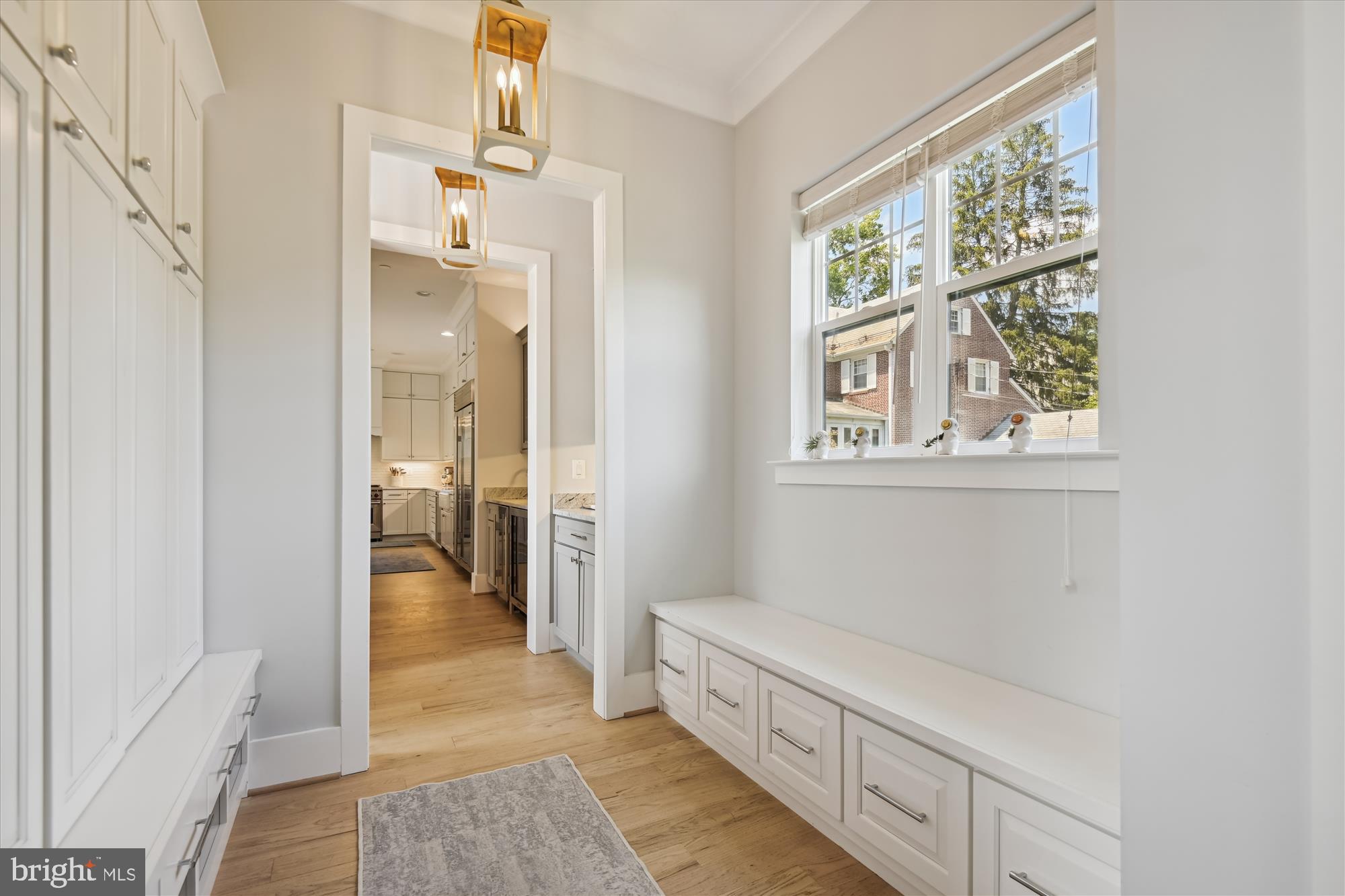 MURRAY HILL - Residential