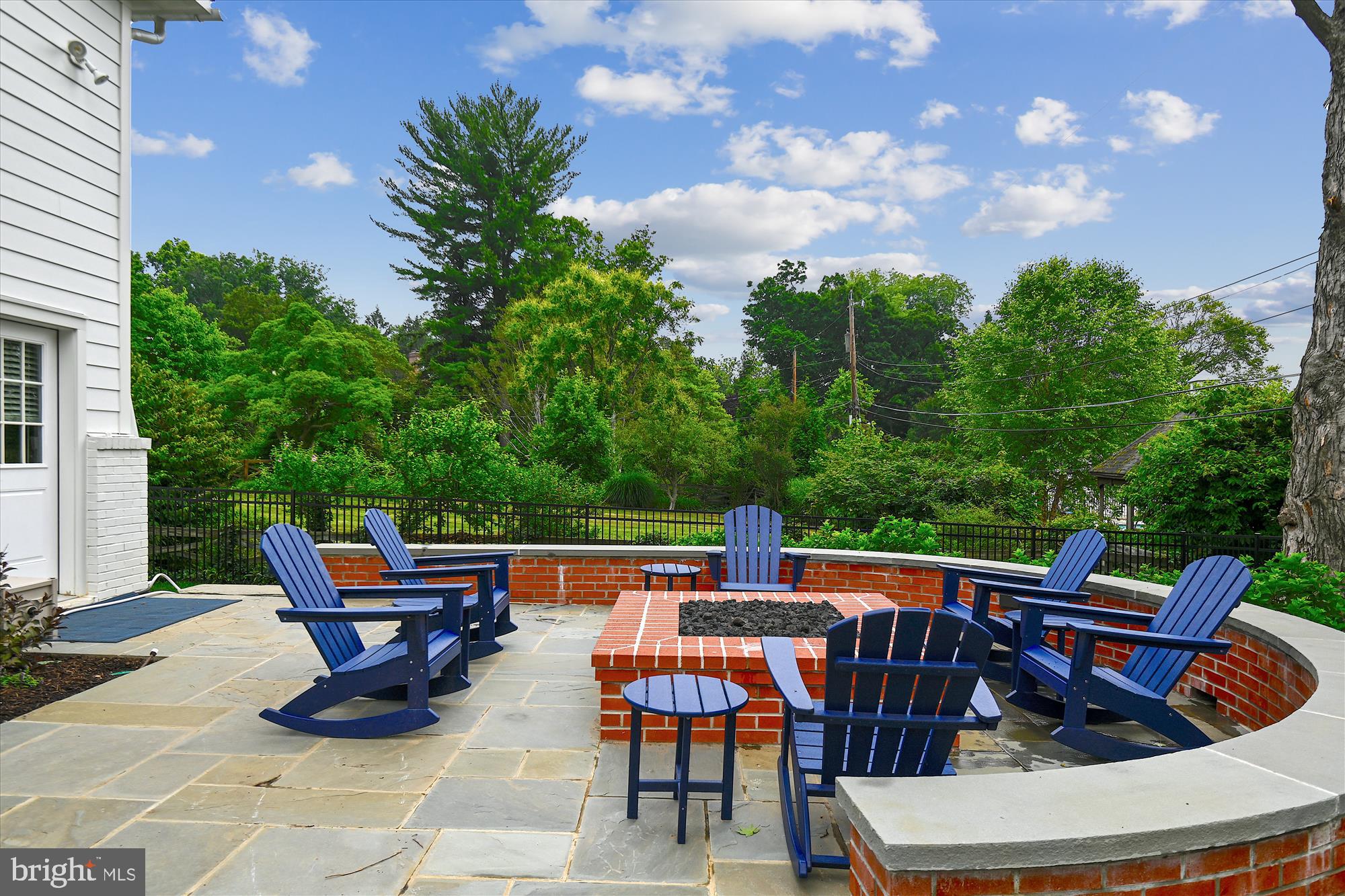 MURRAY HILL - Residential