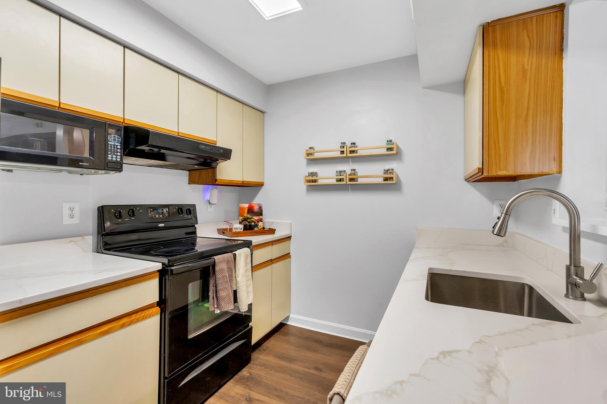 PONDS AT CENTREVILLE - Residential