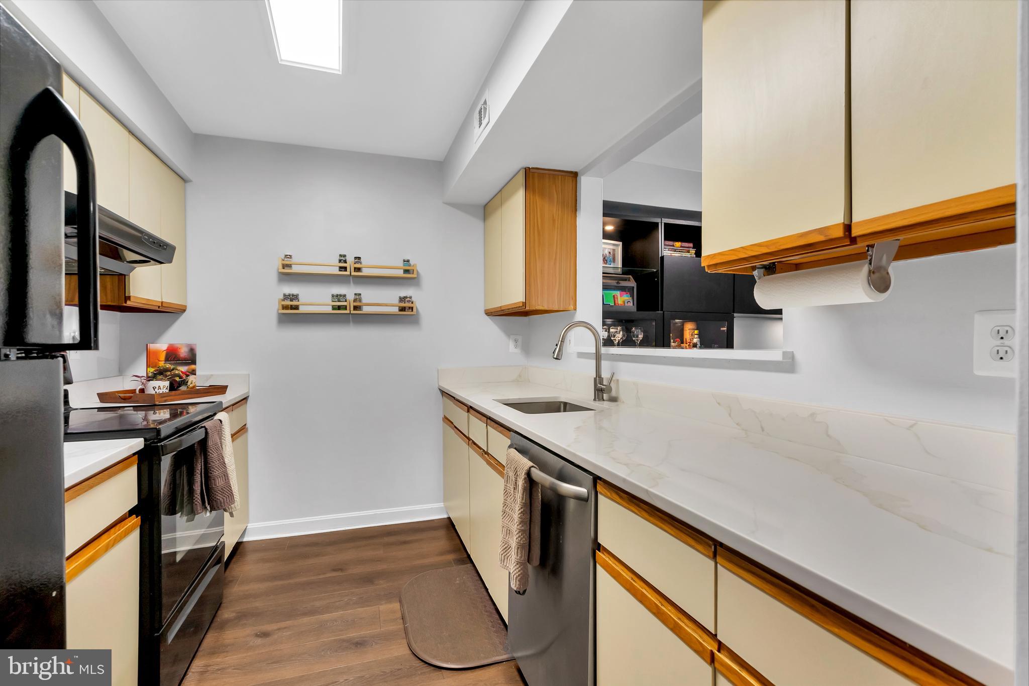 PONDS AT CENTREVILLE - Residential