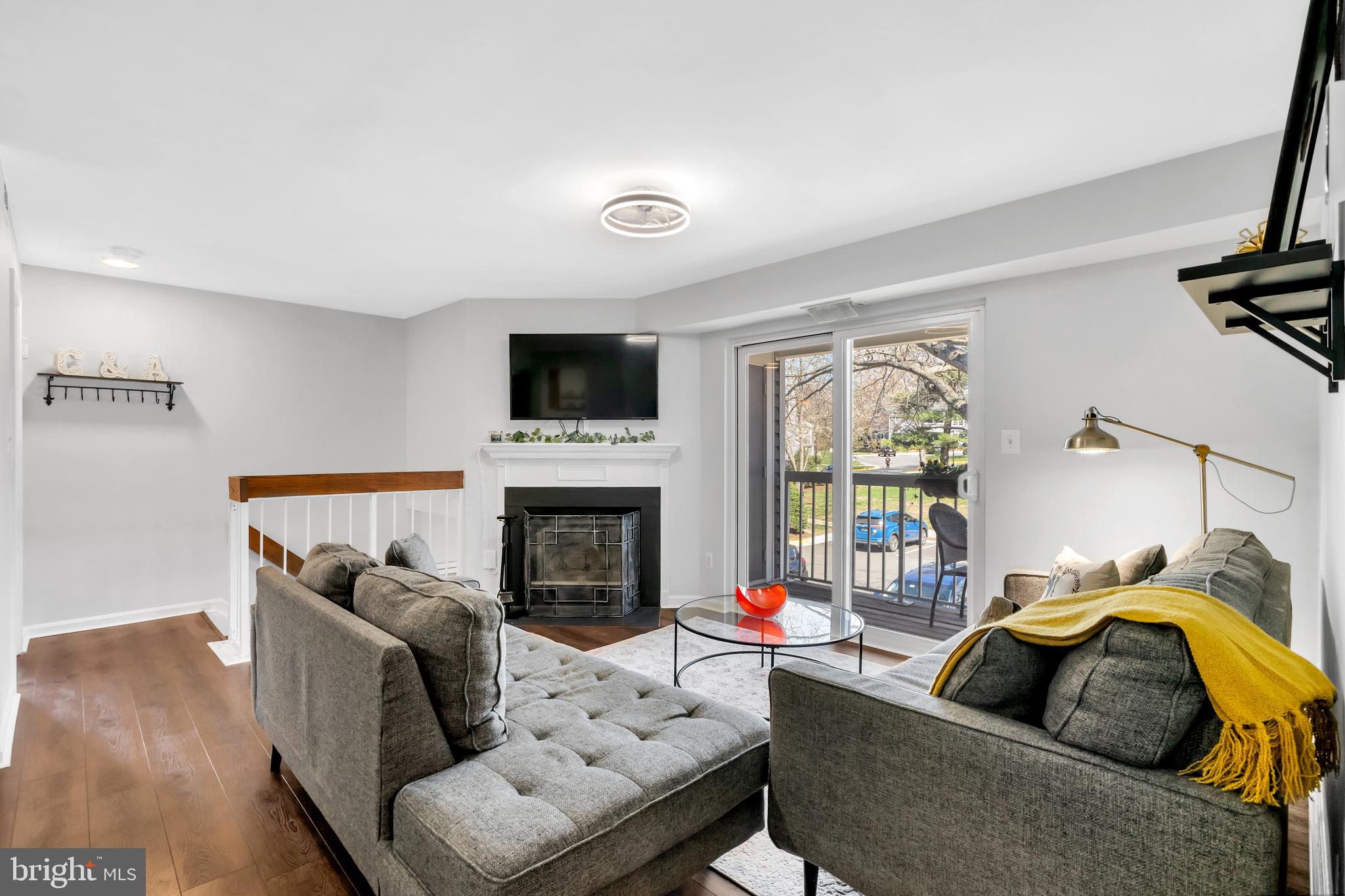 PONDS AT CENTREVILLE - Residential