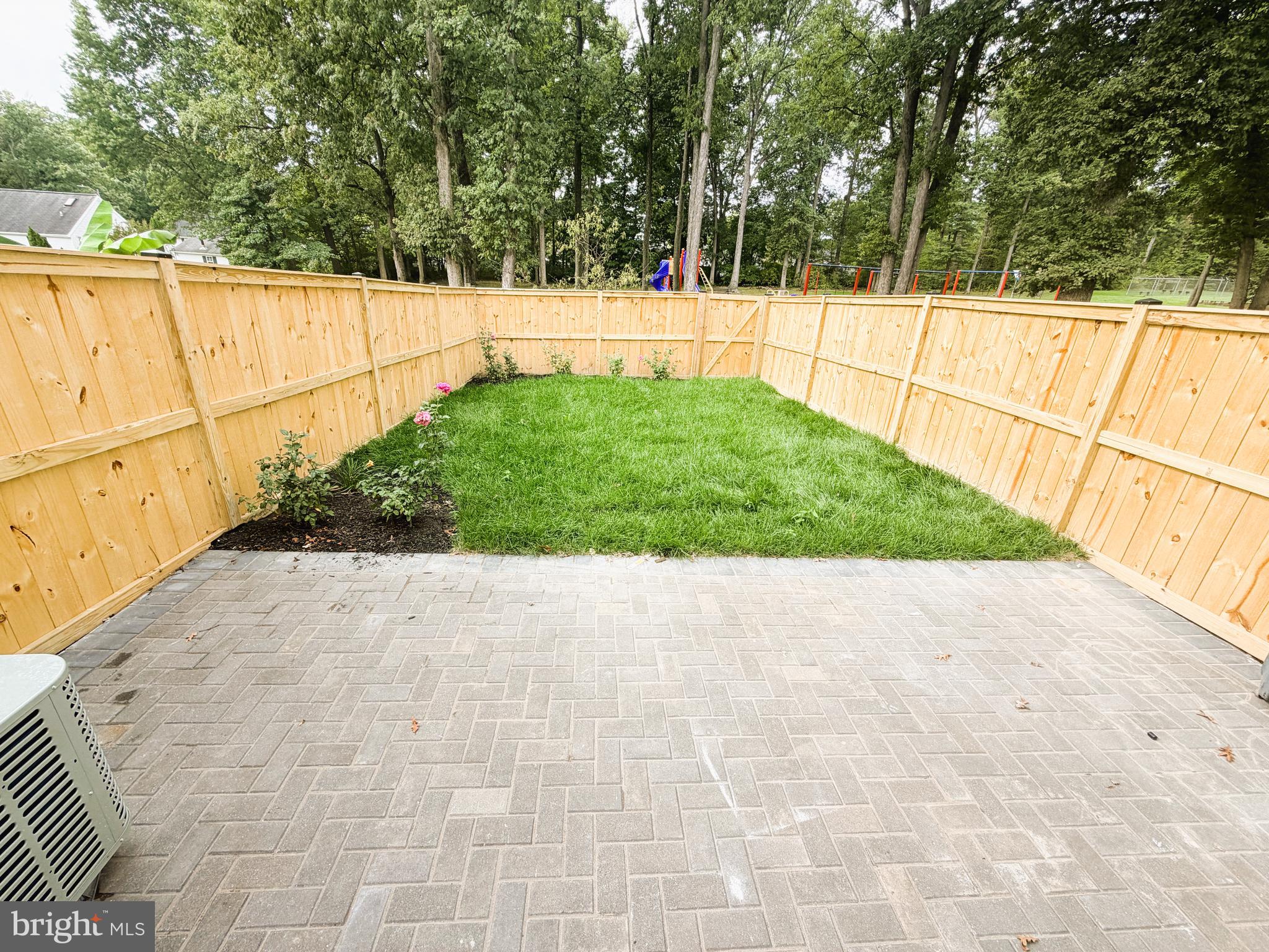 CHESTNUT WOODS - Residential