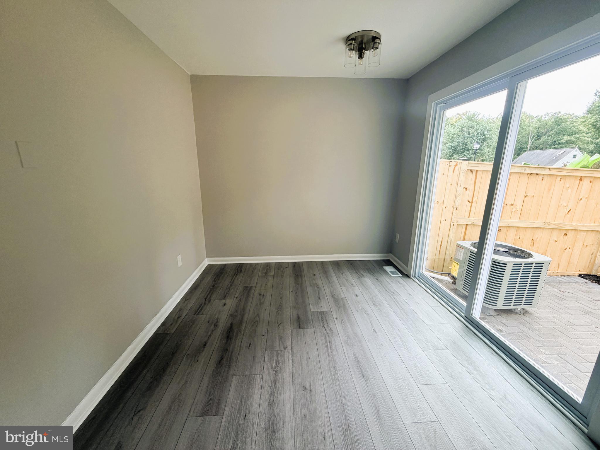 CHESTNUT WOODS - Residential