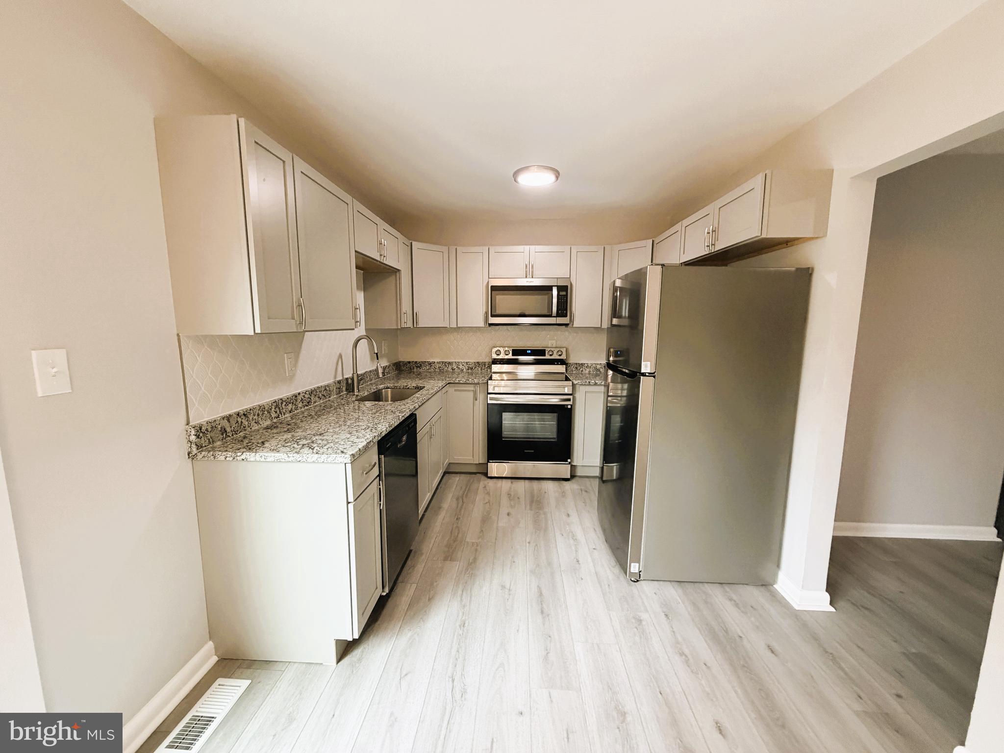 CHESTNUT WOODS - Residential