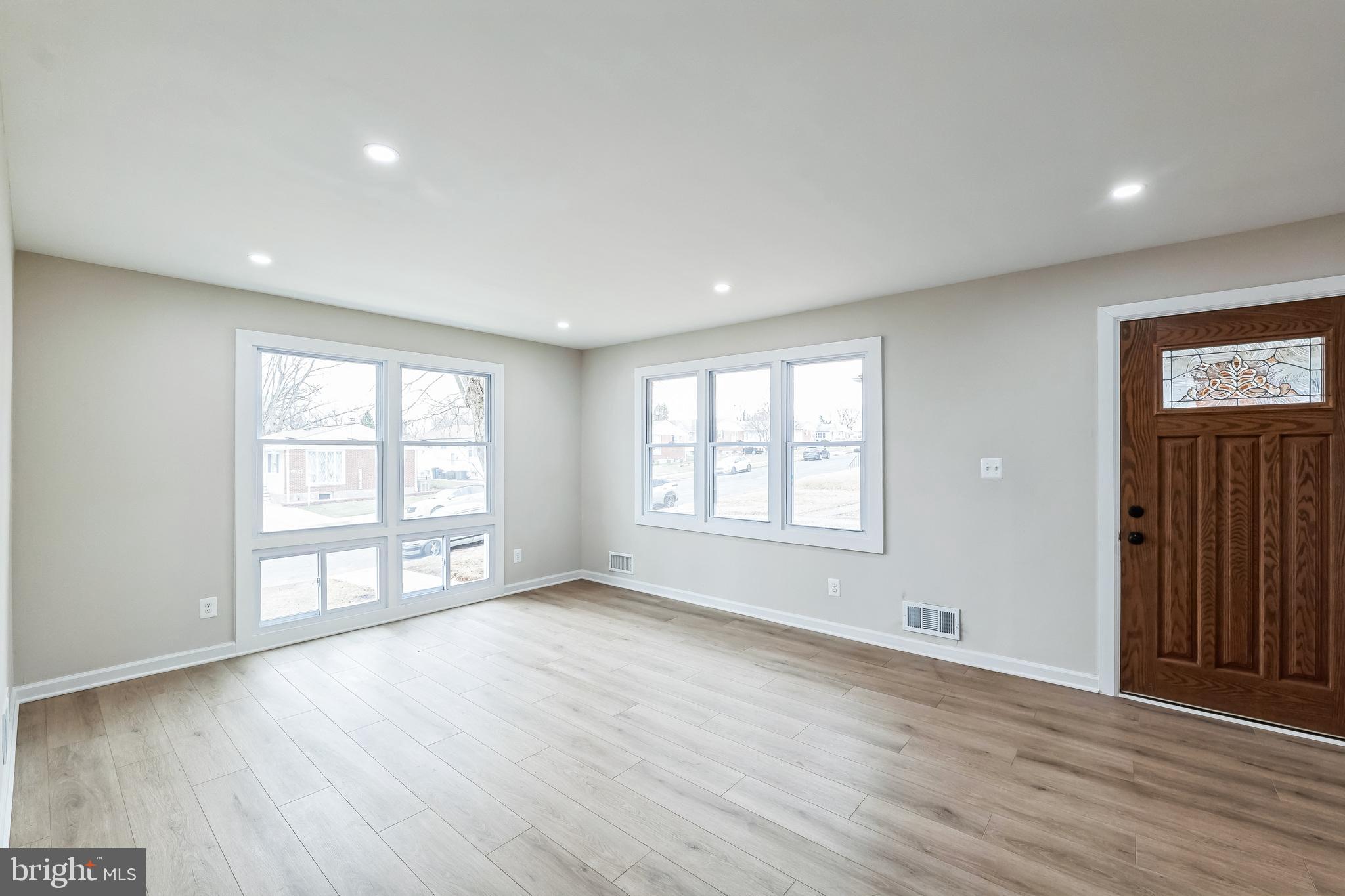 CAMPFIELD GARDENS - Residential