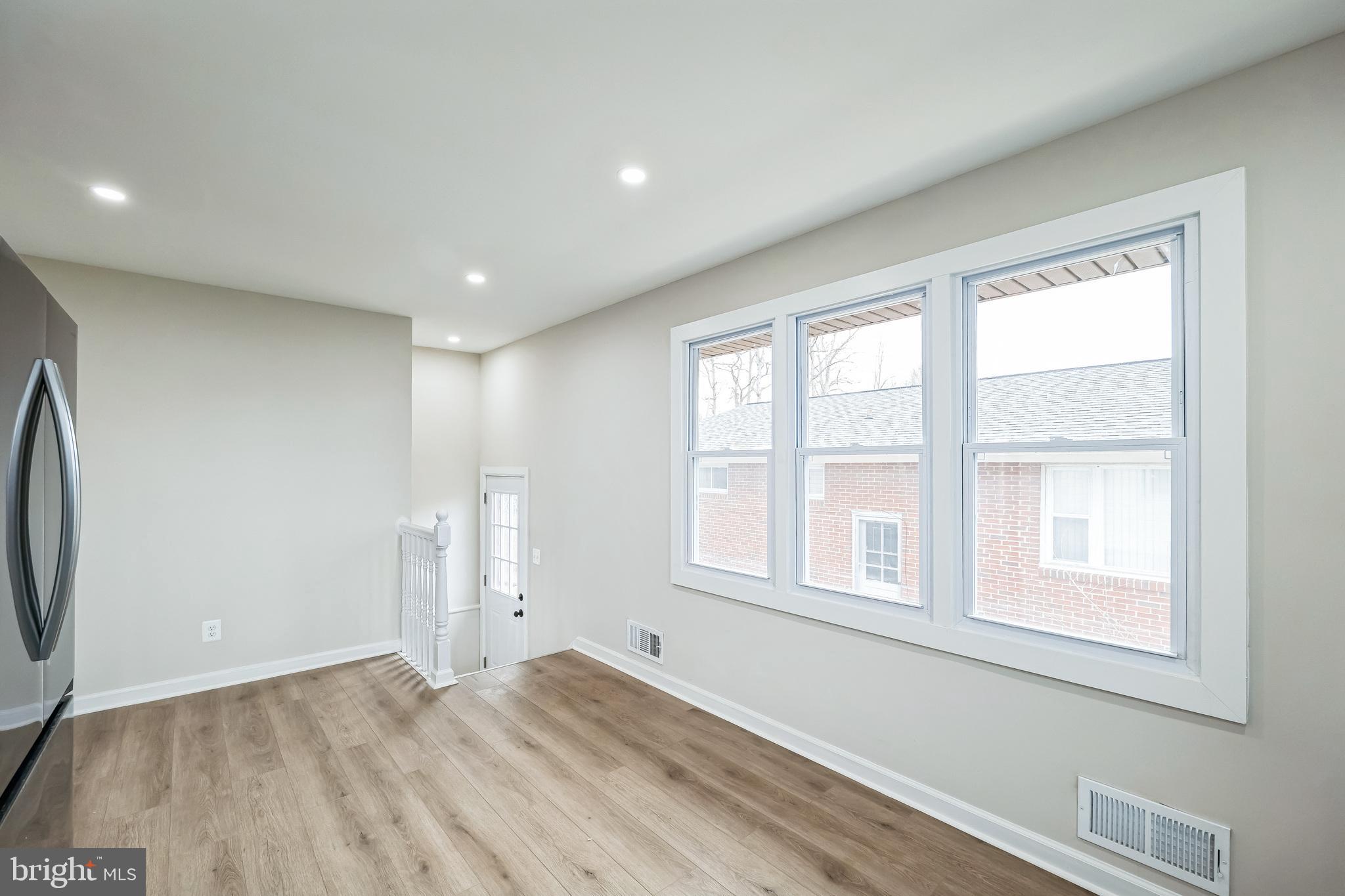 CAMPFIELD GARDENS - Residential