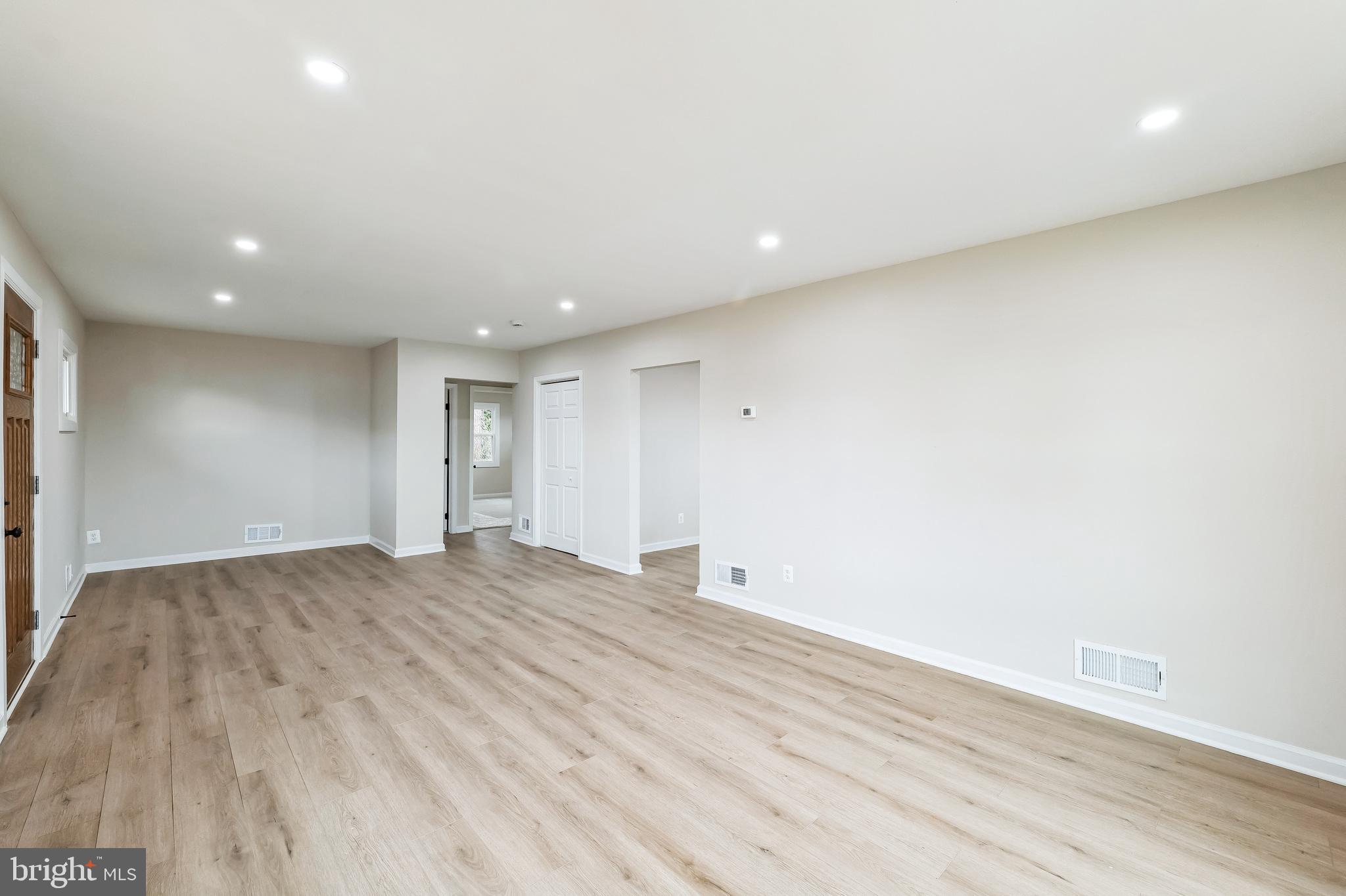 CAMPFIELD GARDENS - Residential